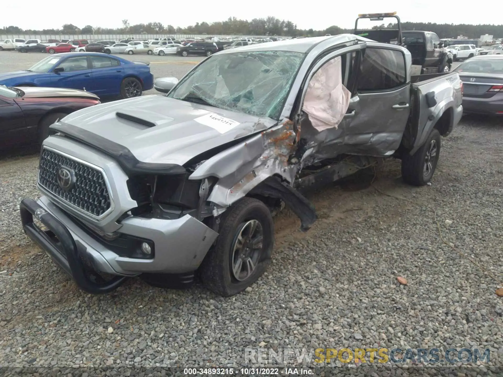 2 Photograph of a damaged car 3TMAZ5CN8KM095938 TOYOTA TACOMA 2WD 2019