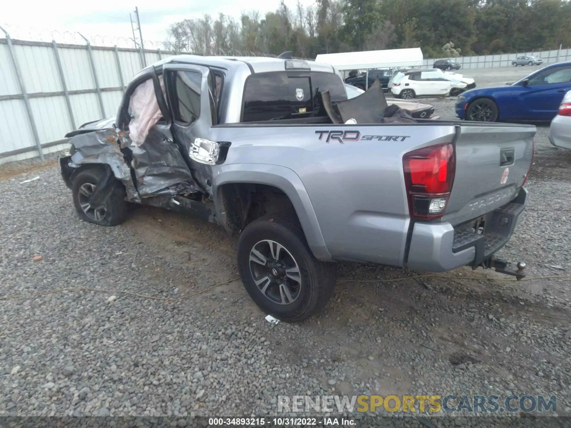 3 Photograph of a damaged car 3TMAZ5CN8KM095938 TOYOTA TACOMA 2WD 2019