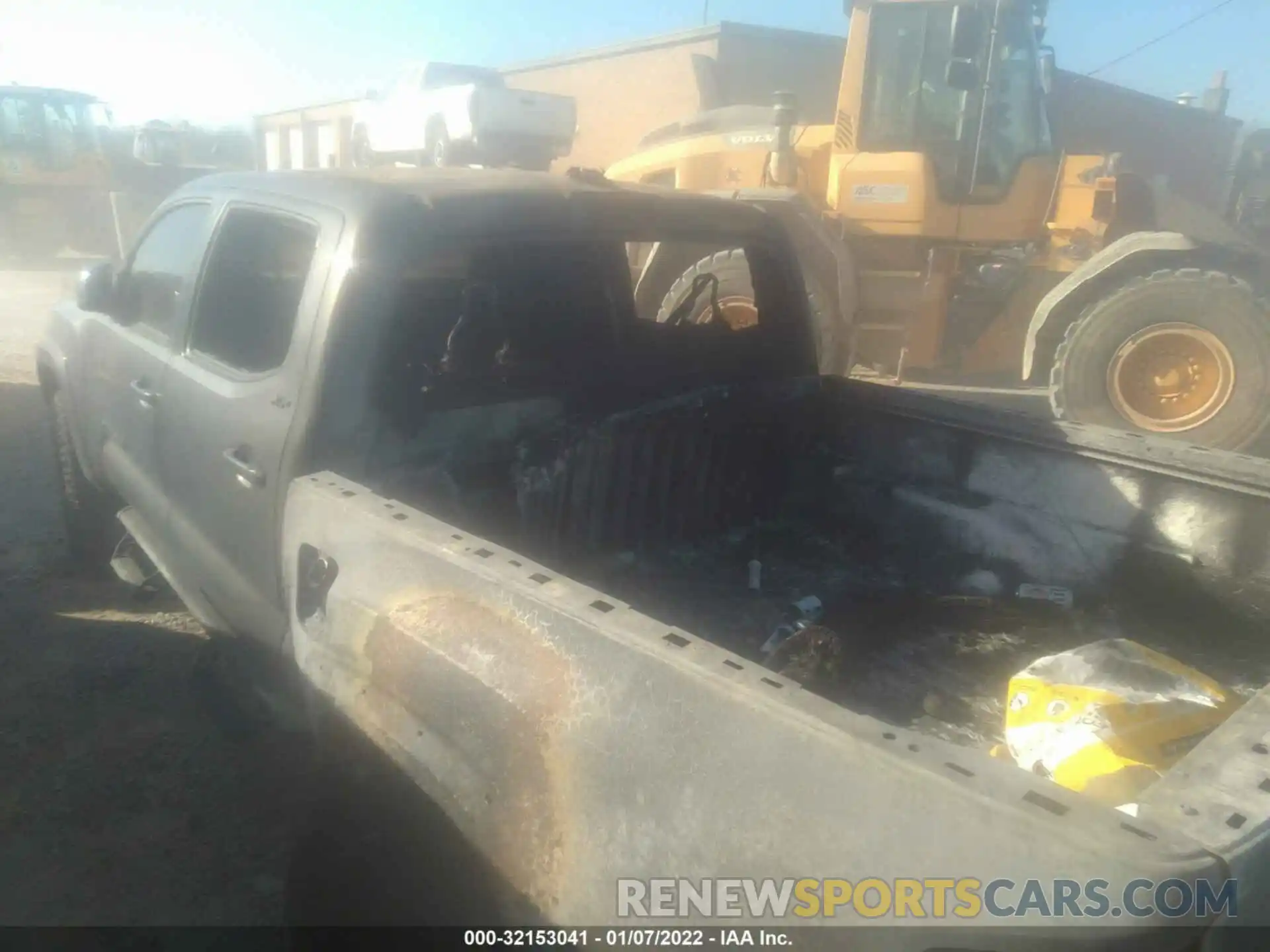 6 Photograph of a damaged car 3TMAZ5CN8KM104007 TOYOTA TACOMA 2WD 2019