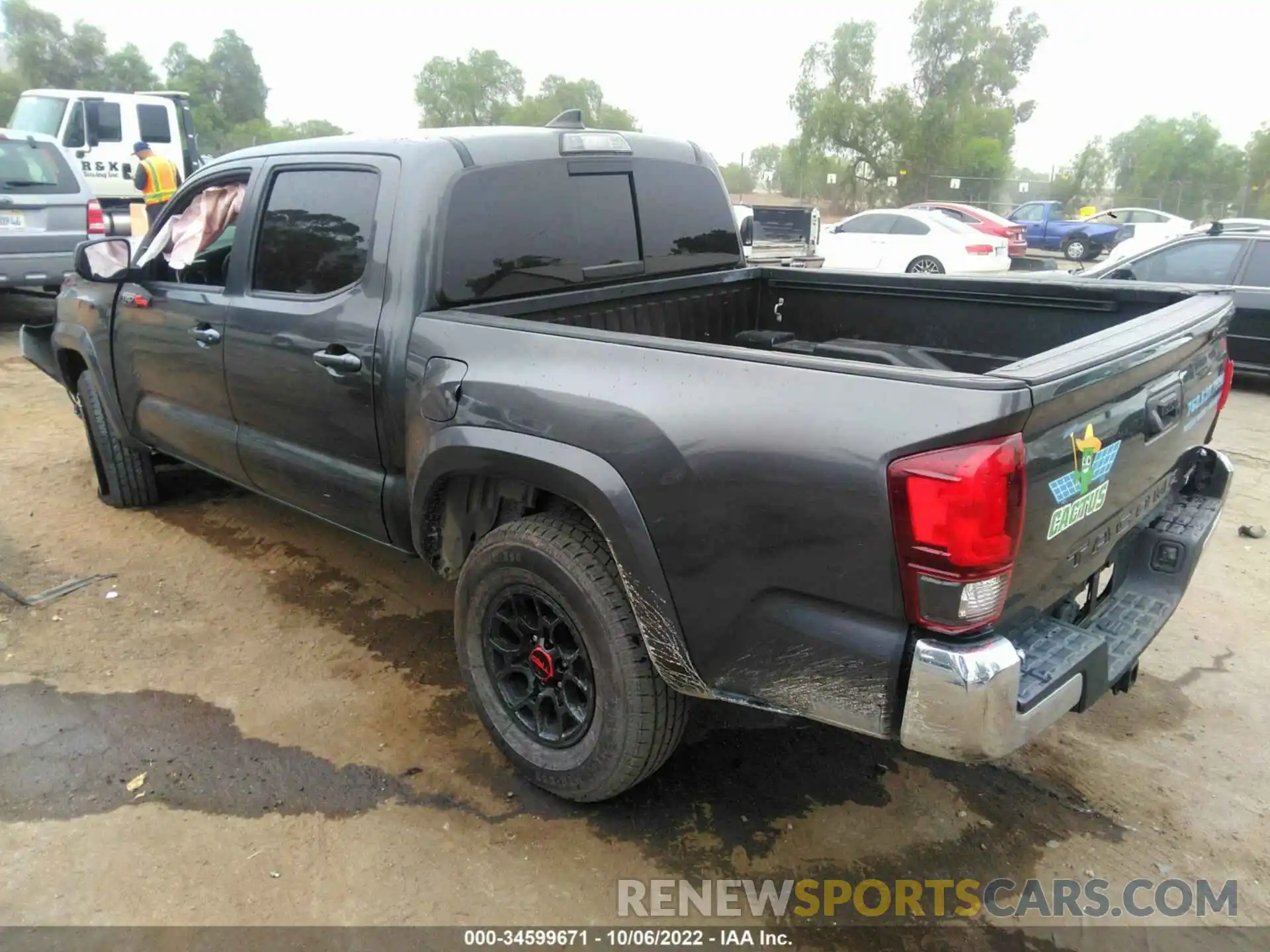 3 Photograph of a damaged car 3TMAZ5CN9KM084320 TOYOTA TACOMA 2WD 2019