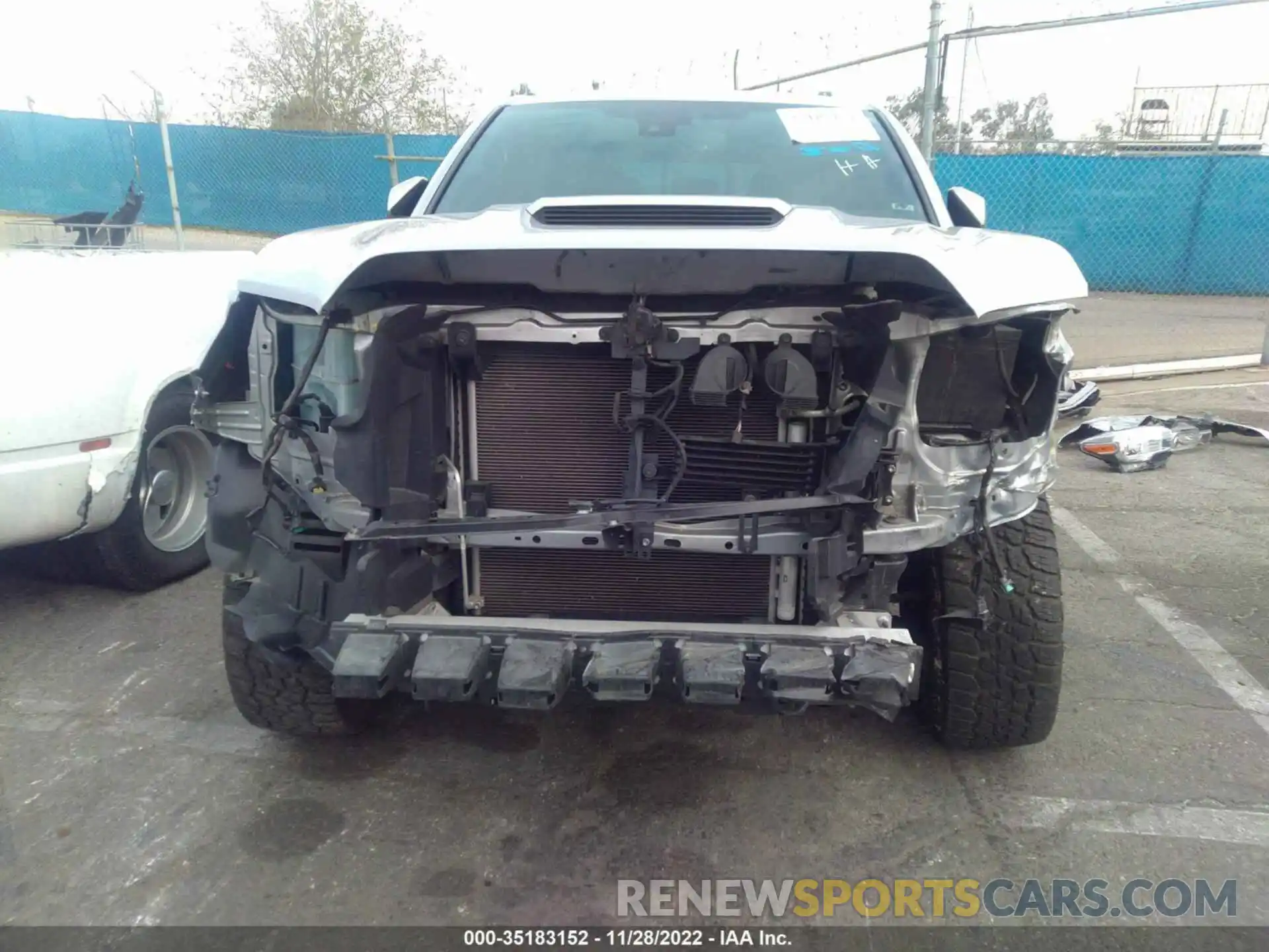 6 Photograph of a damaged car 3TMAZ5CN9KM084494 TOYOTA TACOMA 2WD 2019