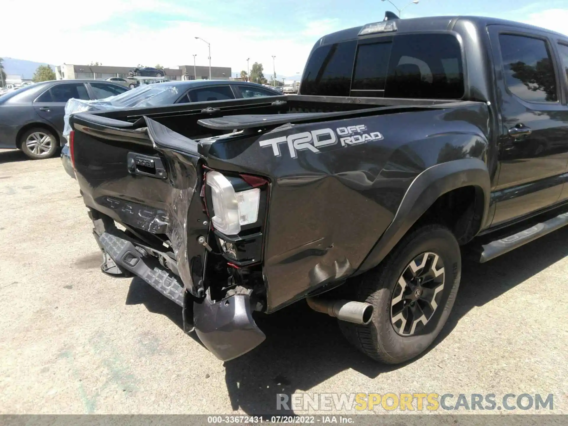 6 Photograph of a damaged car 3TMAZ5CN9KM092773 TOYOTA TACOMA 2WD 2019