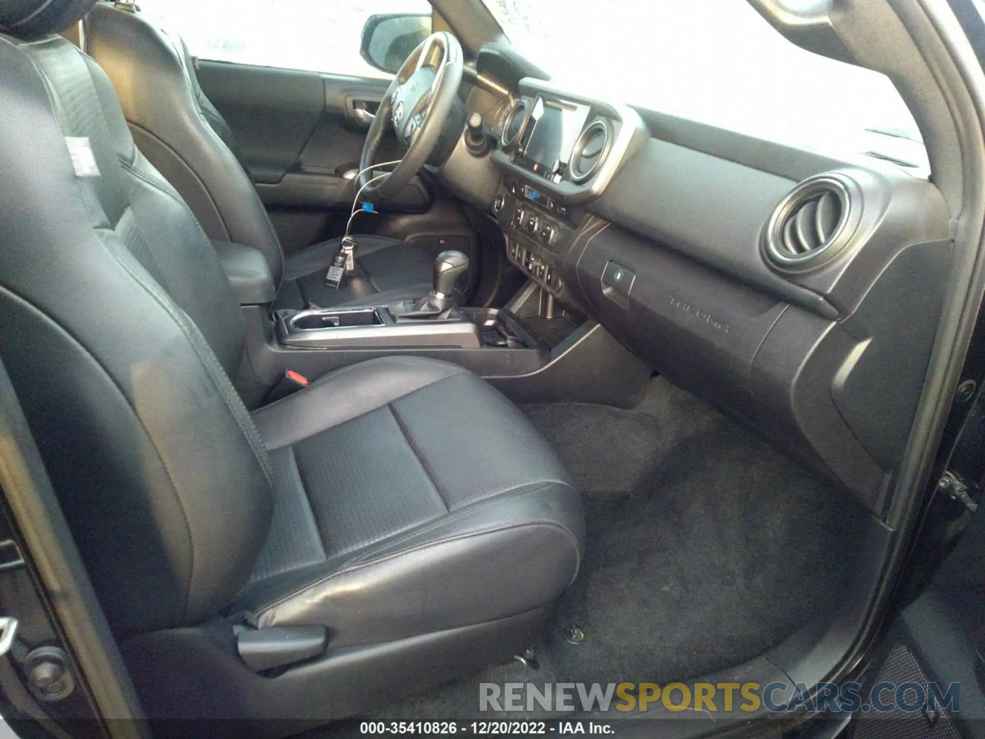 5 Photograph of a damaged car 3TMAZ5CNXKM085914 TOYOTA TACOMA 2WD 2019