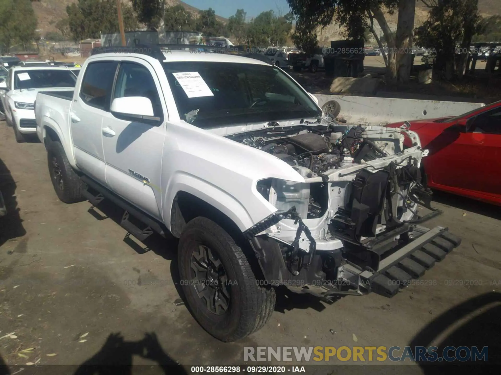 1 Photograph of a damaged car 5TFAX5GN2KX136185 TOYOTA TACOMA 2WD 2019