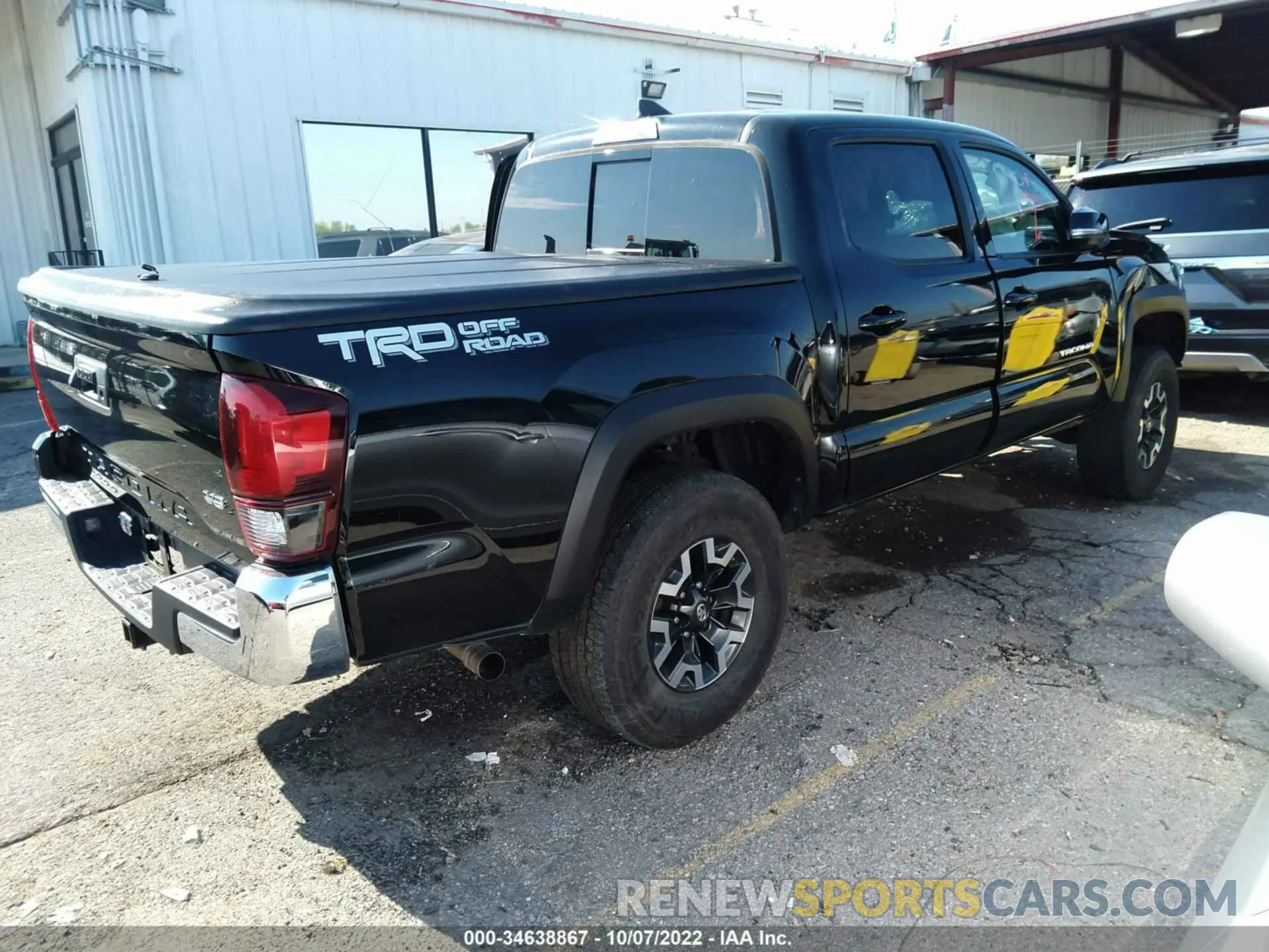 4 Photograph of a damaged car 5TFAZ5CN0KX080988 TOYOTA TACOMA 2WD 2019