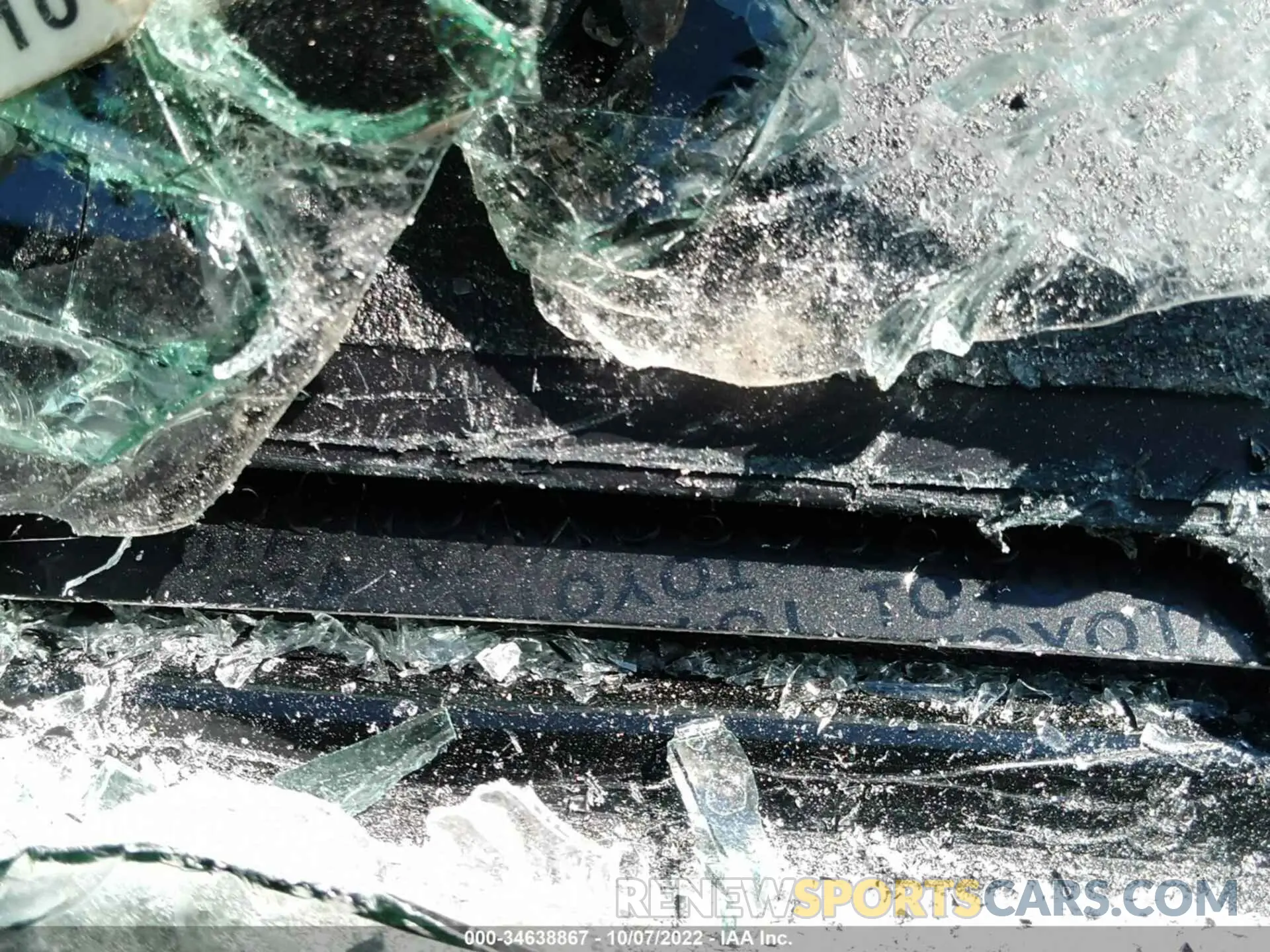 9 Photograph of a damaged car 5TFAZ5CN0KX080988 TOYOTA TACOMA 2WD 2019