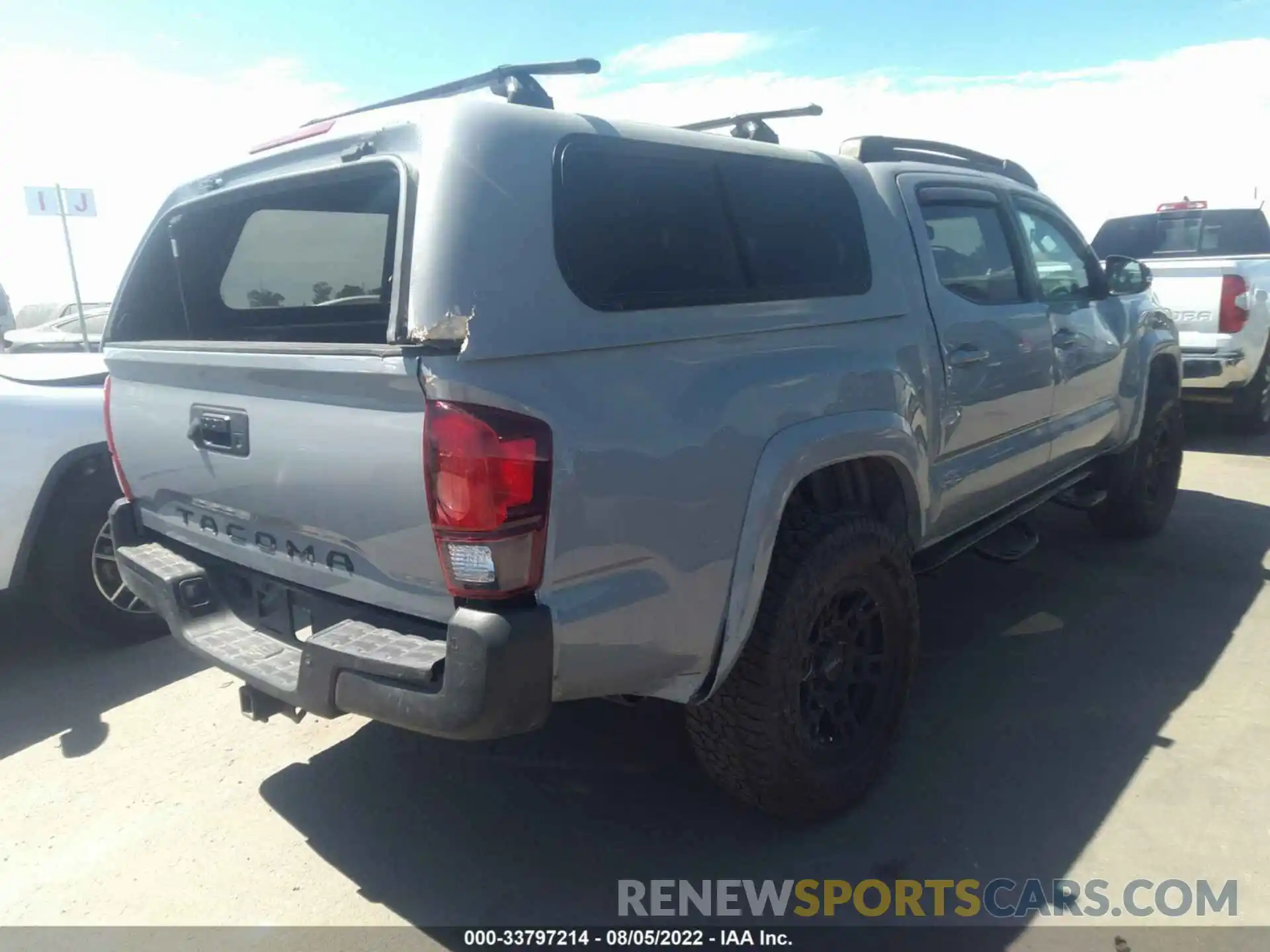 4 Photograph of a damaged car 5TFAZ5CN1KX076139 TOYOTA TACOMA 2WD 2019