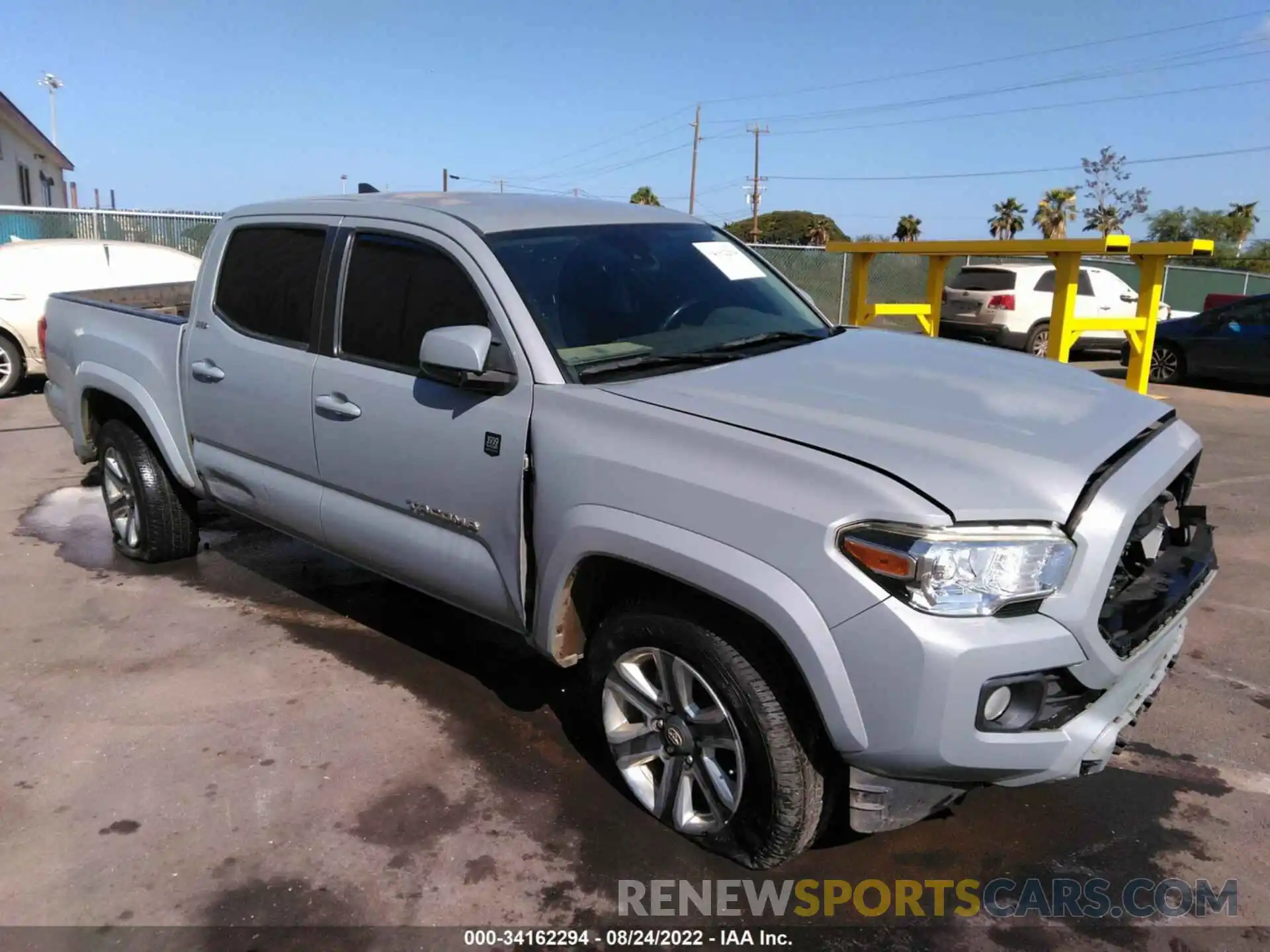 1 Photograph of a damaged car 5TFAZ5CN5KX082459 TOYOTA TACOMA 2WD 2019