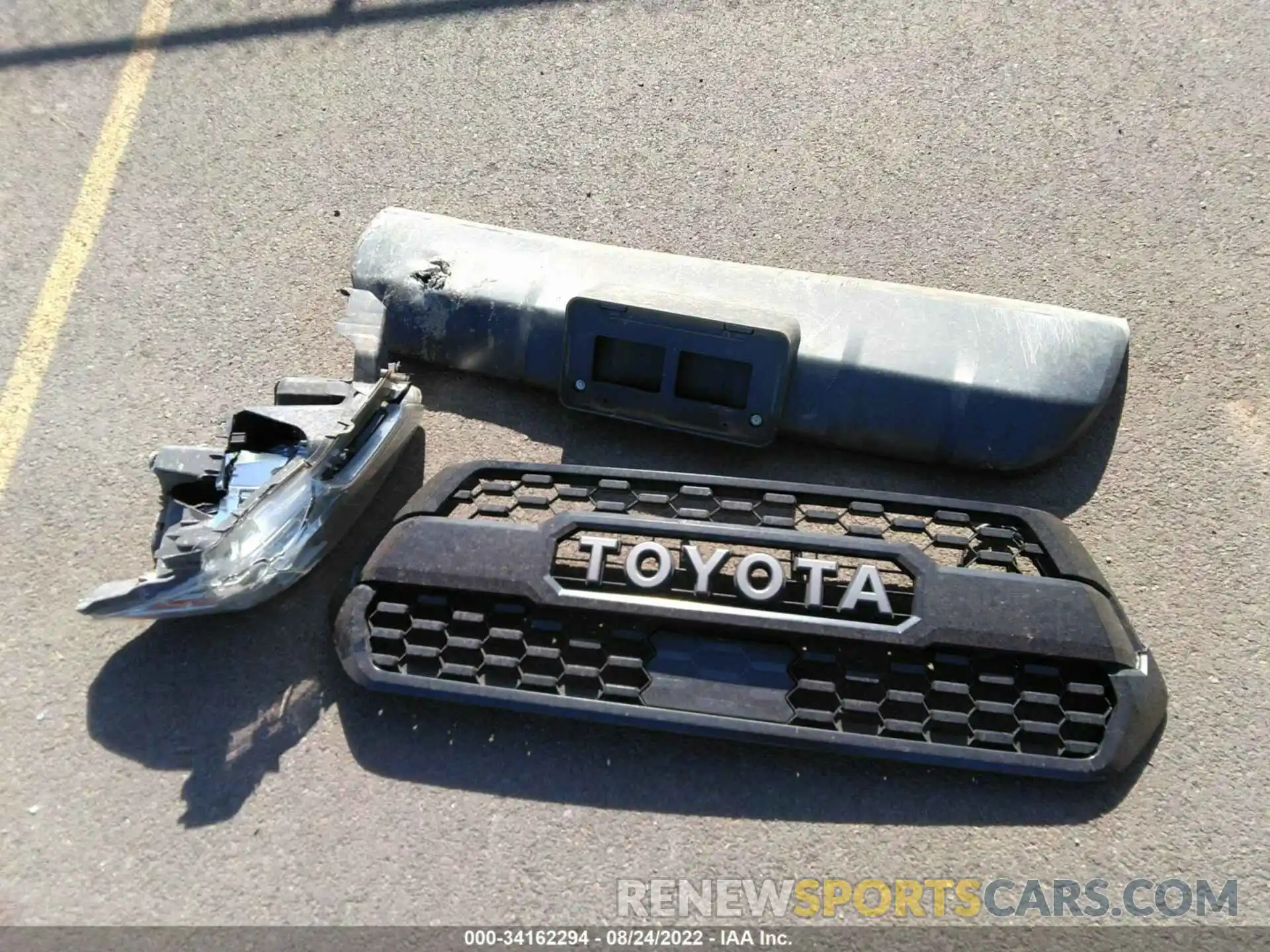 12 Photograph of a damaged car 5TFAZ5CN5KX082459 TOYOTA TACOMA 2WD 2019