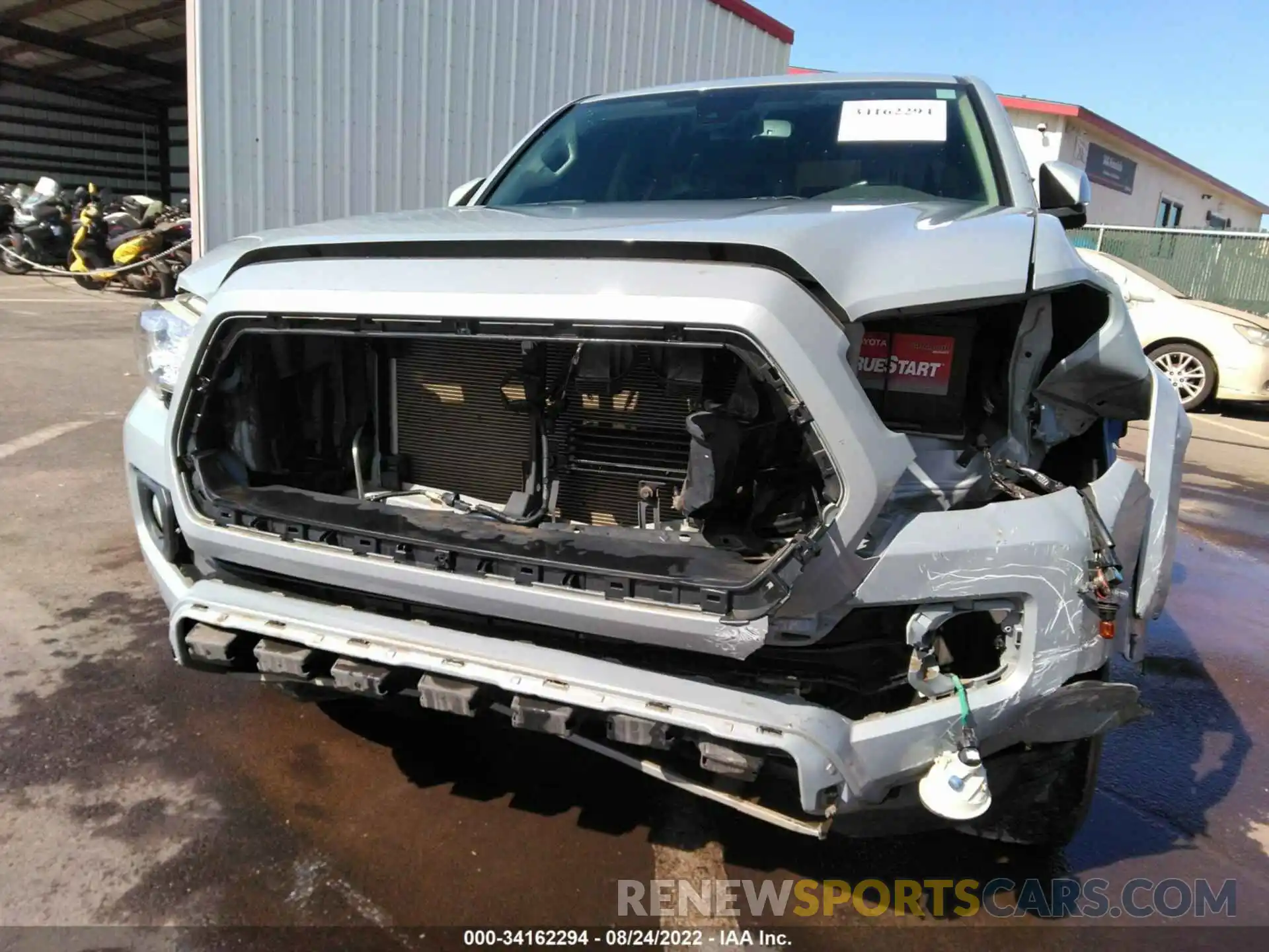 6 Photograph of a damaged car 5TFAZ5CN5KX082459 TOYOTA TACOMA 2WD 2019