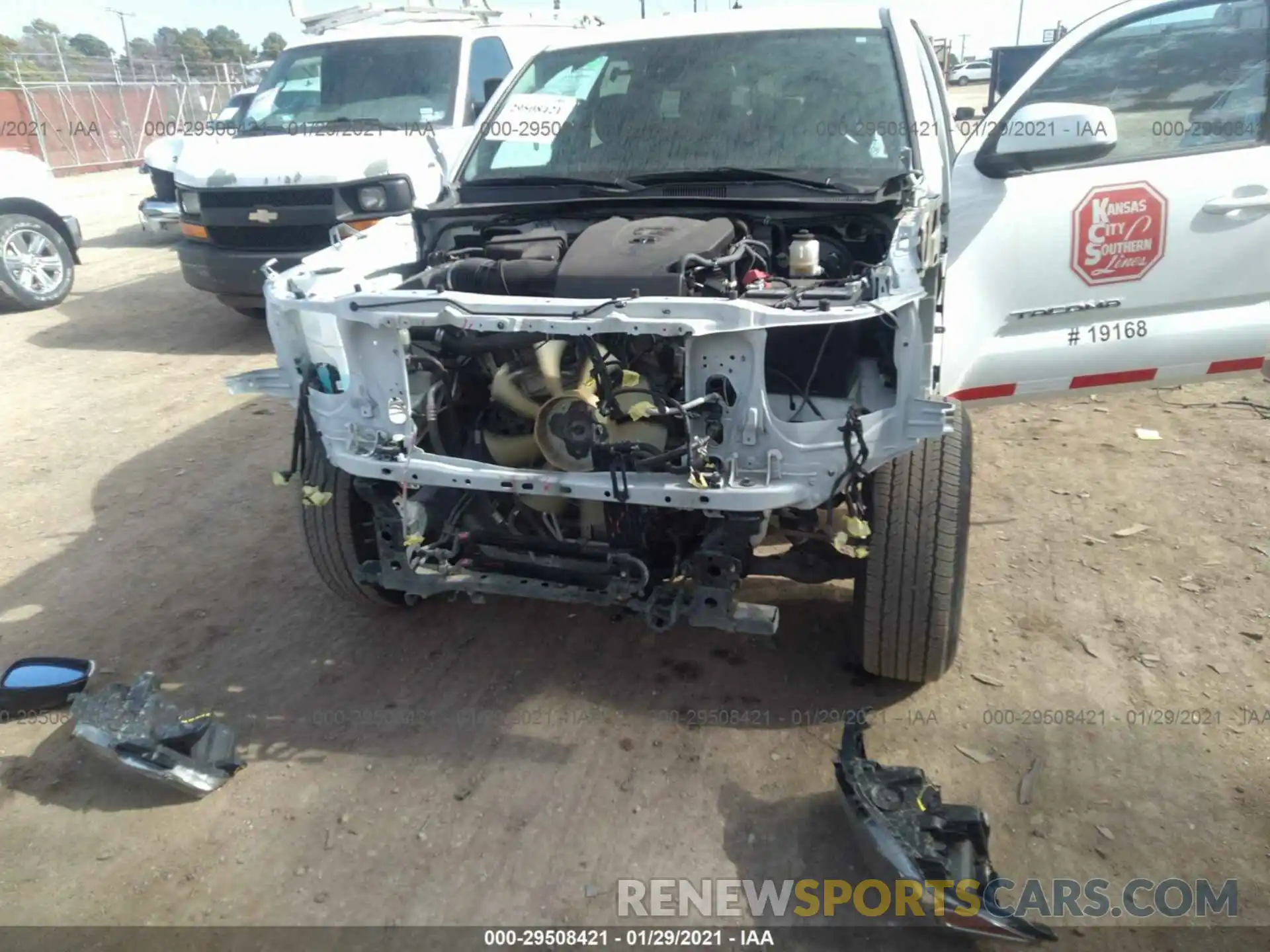 6 Photograph of a damaged car 5TFAZ5CN6KX082325 TOYOTA TACOMA 2WD 2019