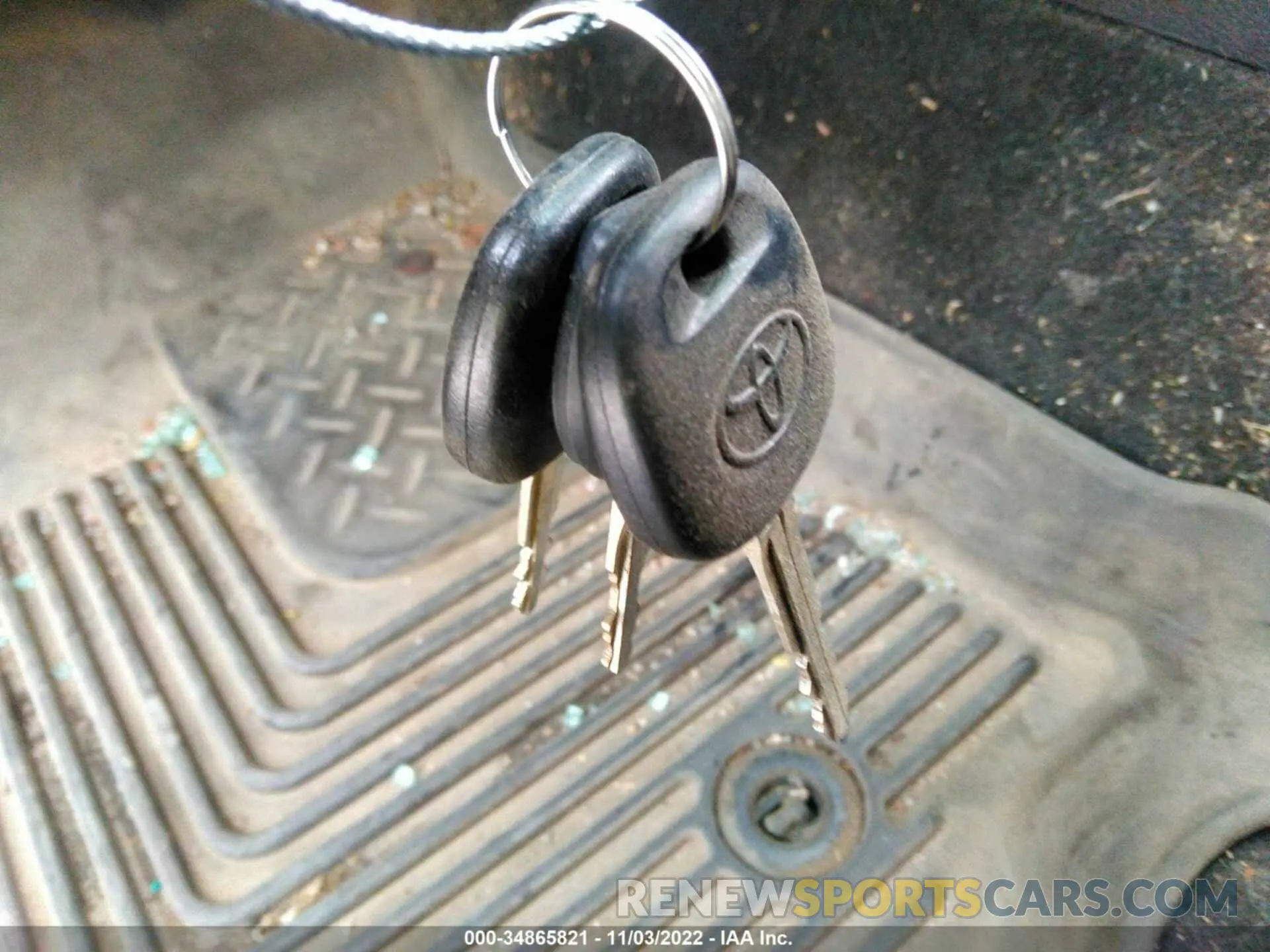 11 Photograph of a damaged car 5TFRX5GN5KX163576 TOYOTA TACOMA 2WD 2019