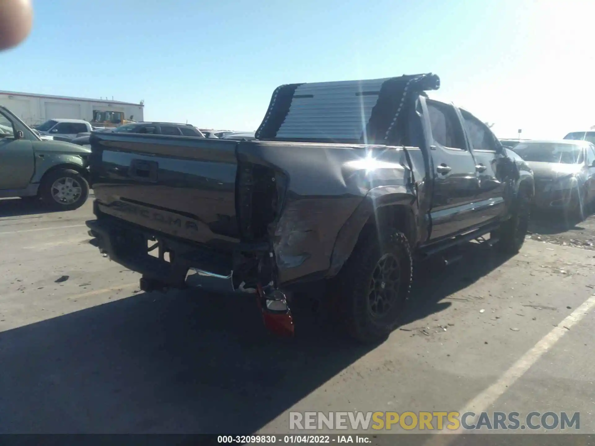 4 Photograph of a damaged car 3TMAZ5CN6LM127593 TOYOTA TACOMA 2WD 2020