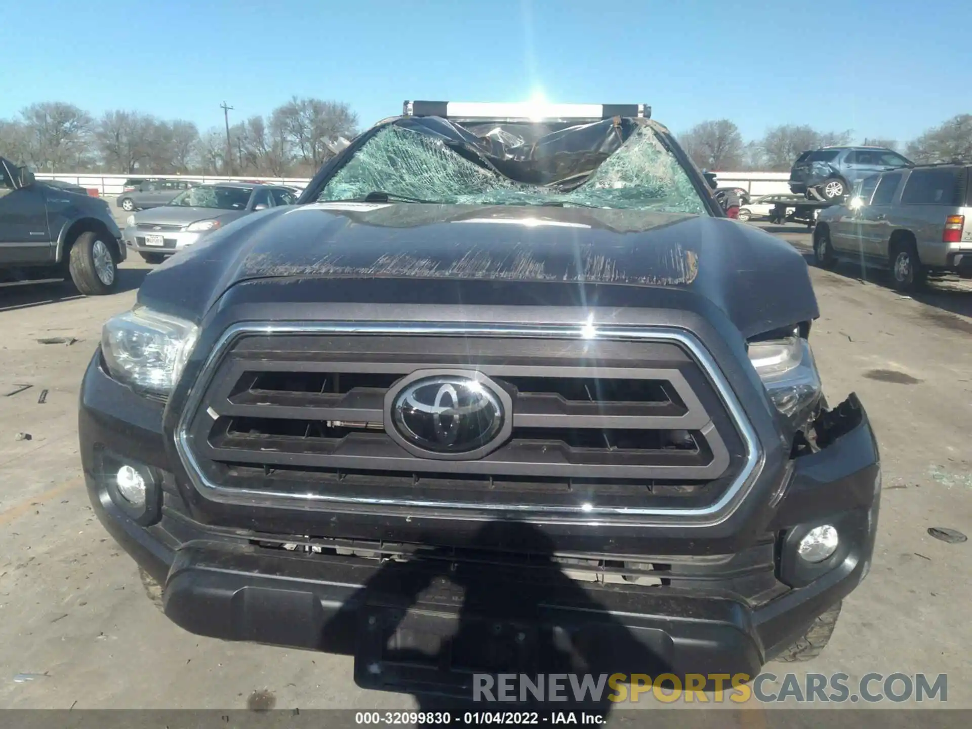 6 Photograph of a damaged car 3TMAZ5CN6LM127593 TOYOTA TACOMA 2WD 2020