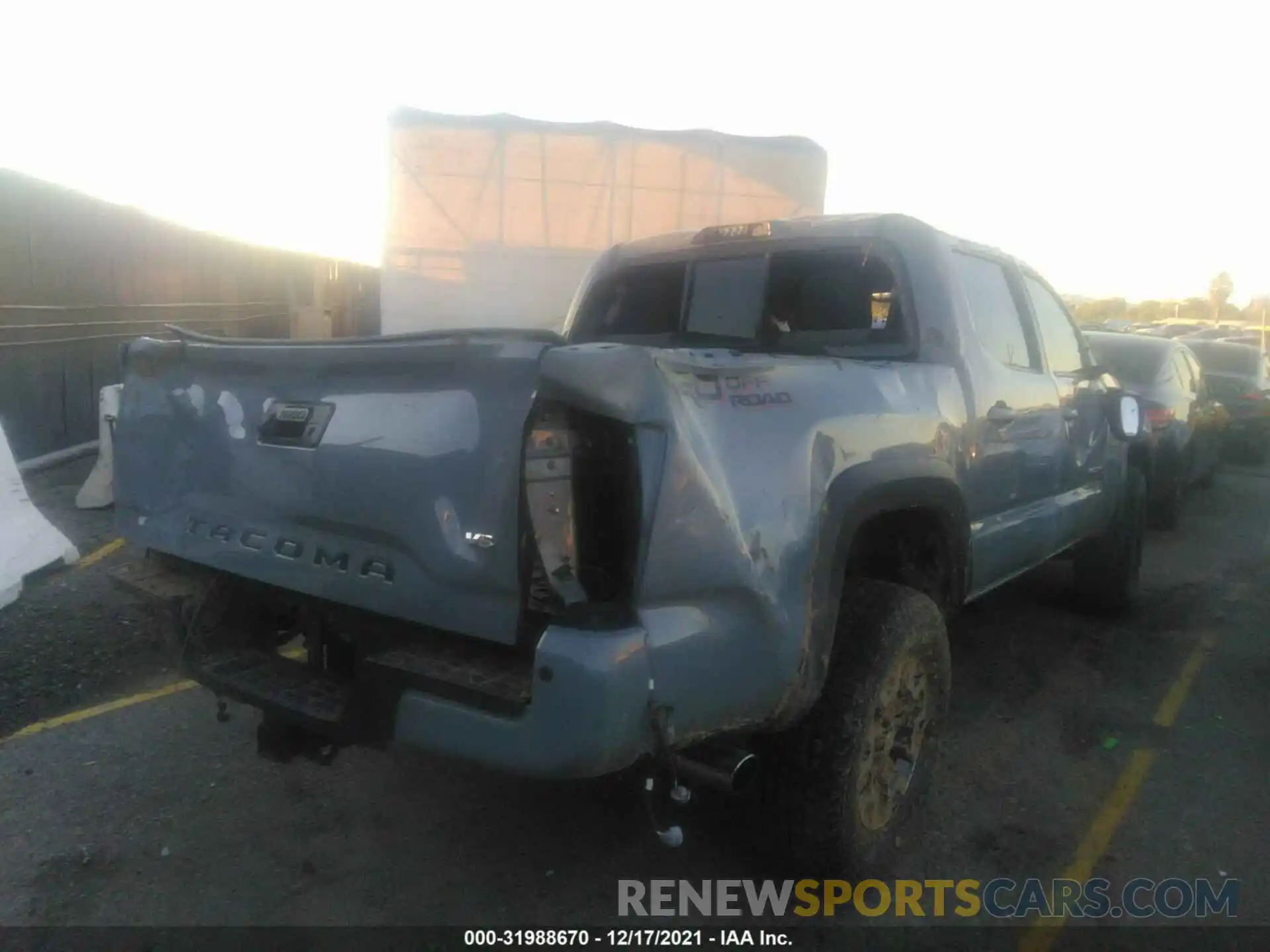 4 Photograph of a damaged car 3TMAZ5CN8LM131645 TOYOTA TACOMA 2WD 2020