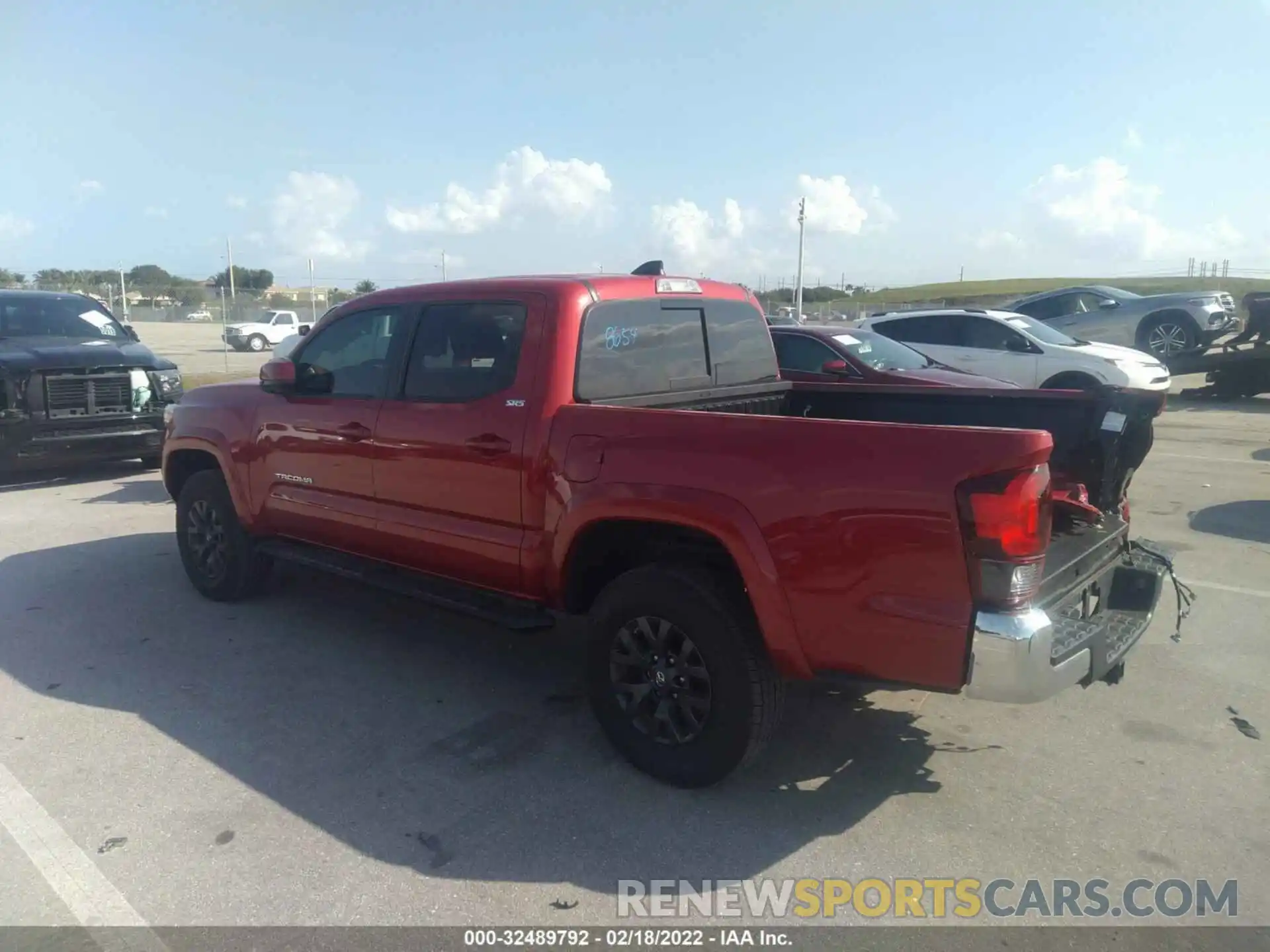 3 Photograph of a damaged car 3TMAZ5CN9LM116281 TOYOTA TACOMA 2WD 2020