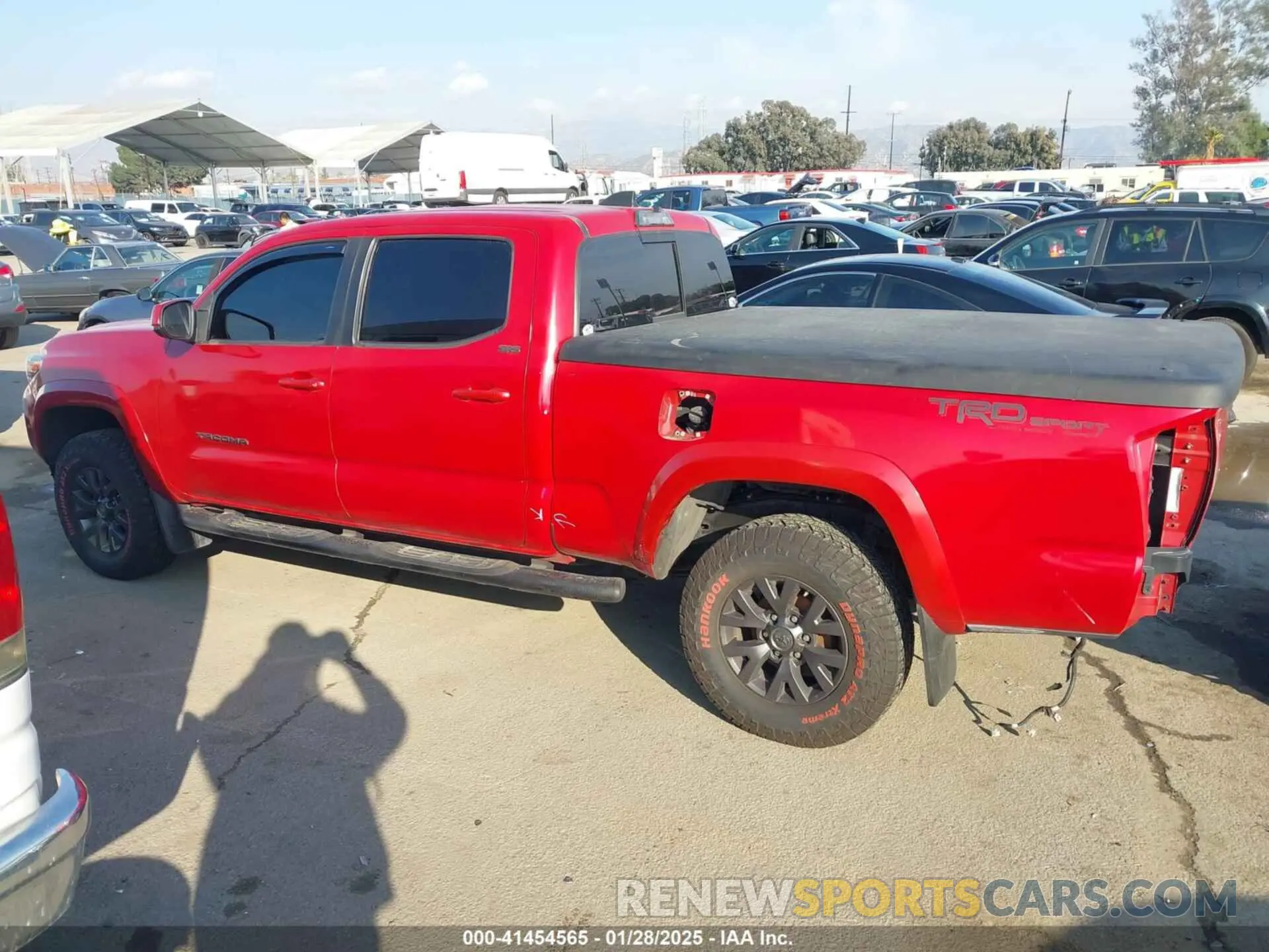 15 Photograph of a damaged car 3TMBZ5DN1LM024276 TOYOTA TACOMA 2WD 2020