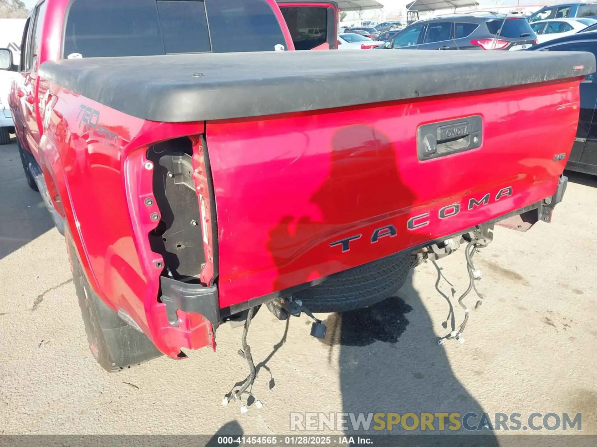 6 Photograph of a damaged car 3TMBZ5DN1LM024276 TOYOTA TACOMA 2WD 2020