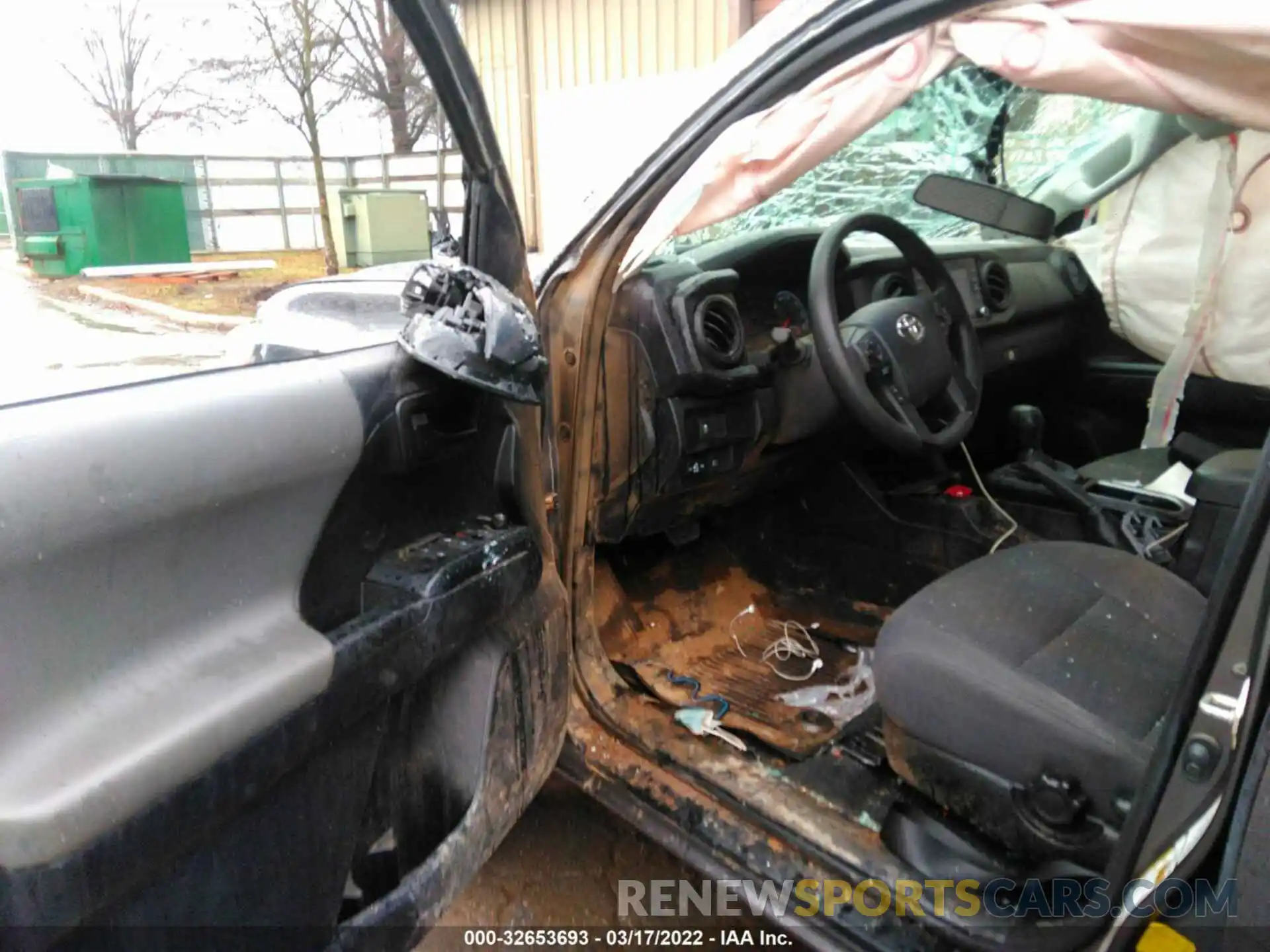 5 Photograph of a damaged car 5TFAX5GN7LX183892 TOYOTA TACOMA 2WD 2020