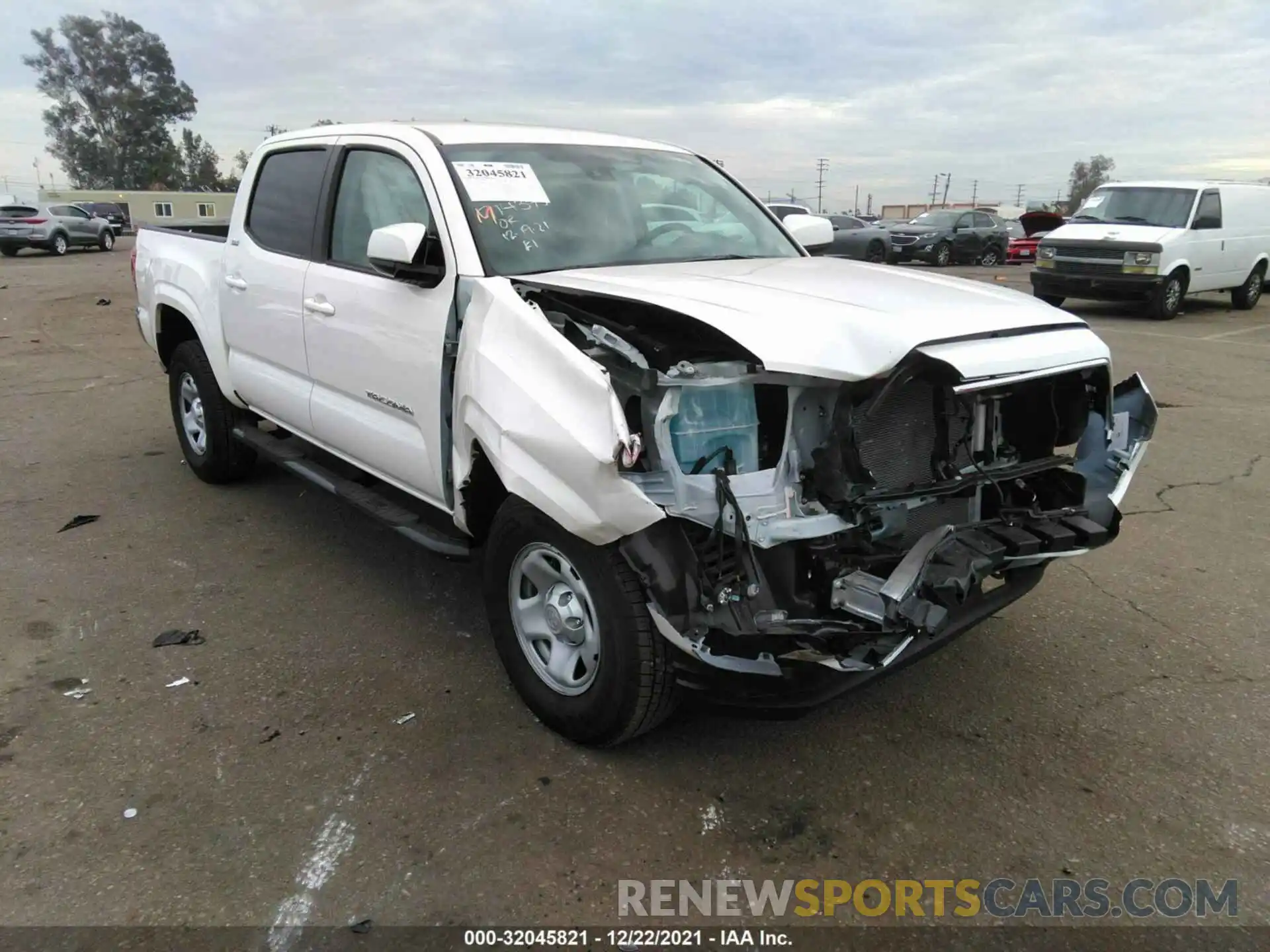 1 Photograph of a damaged car 3TYAX5GN0MT011764 TOYOTA TACOMA 2WD 2021