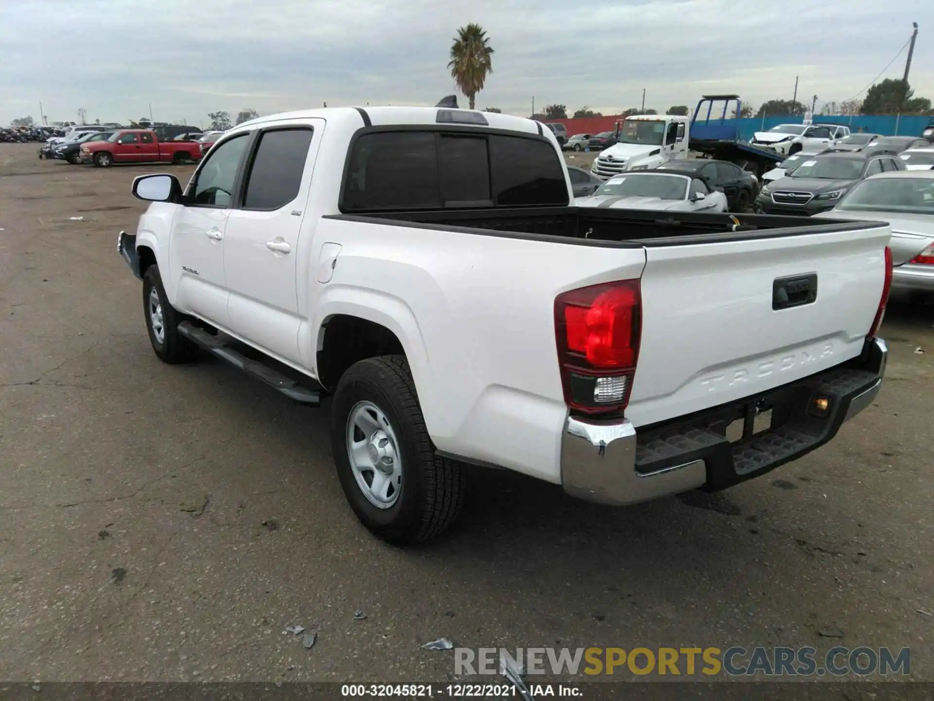 3 Photograph of a damaged car 3TYAX5GN0MT011764 TOYOTA TACOMA 2WD 2021