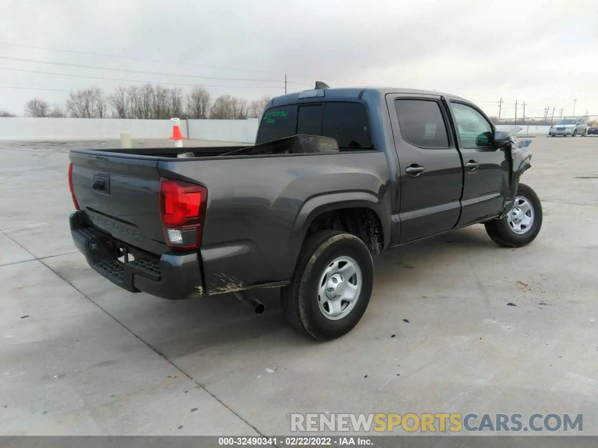 4 Photograph of a damaged car 3TYAX5GN1MT018299 TOYOTA TACOMA 2WD 2021