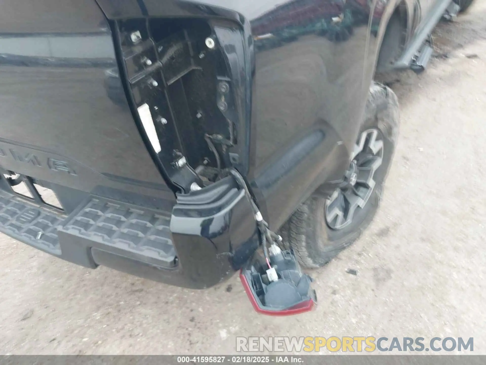 6 Photograph of a damaged car 5TFAX5GNXMX193978 TOYOTA TACOMA 2WD 2021