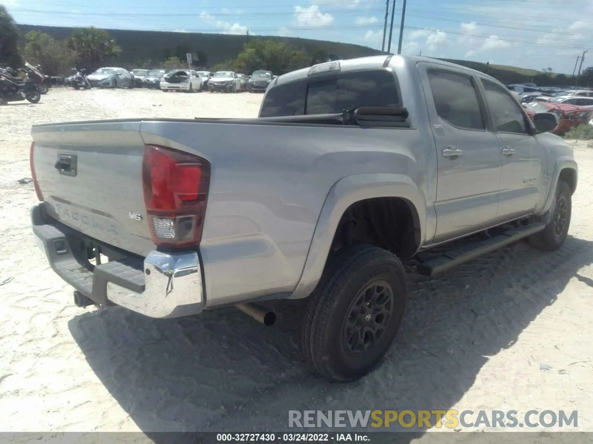 4 Photograph of a damaged car 5TFAZ5CN2MX104422 TOYOTA TACOMA 2WD 2021