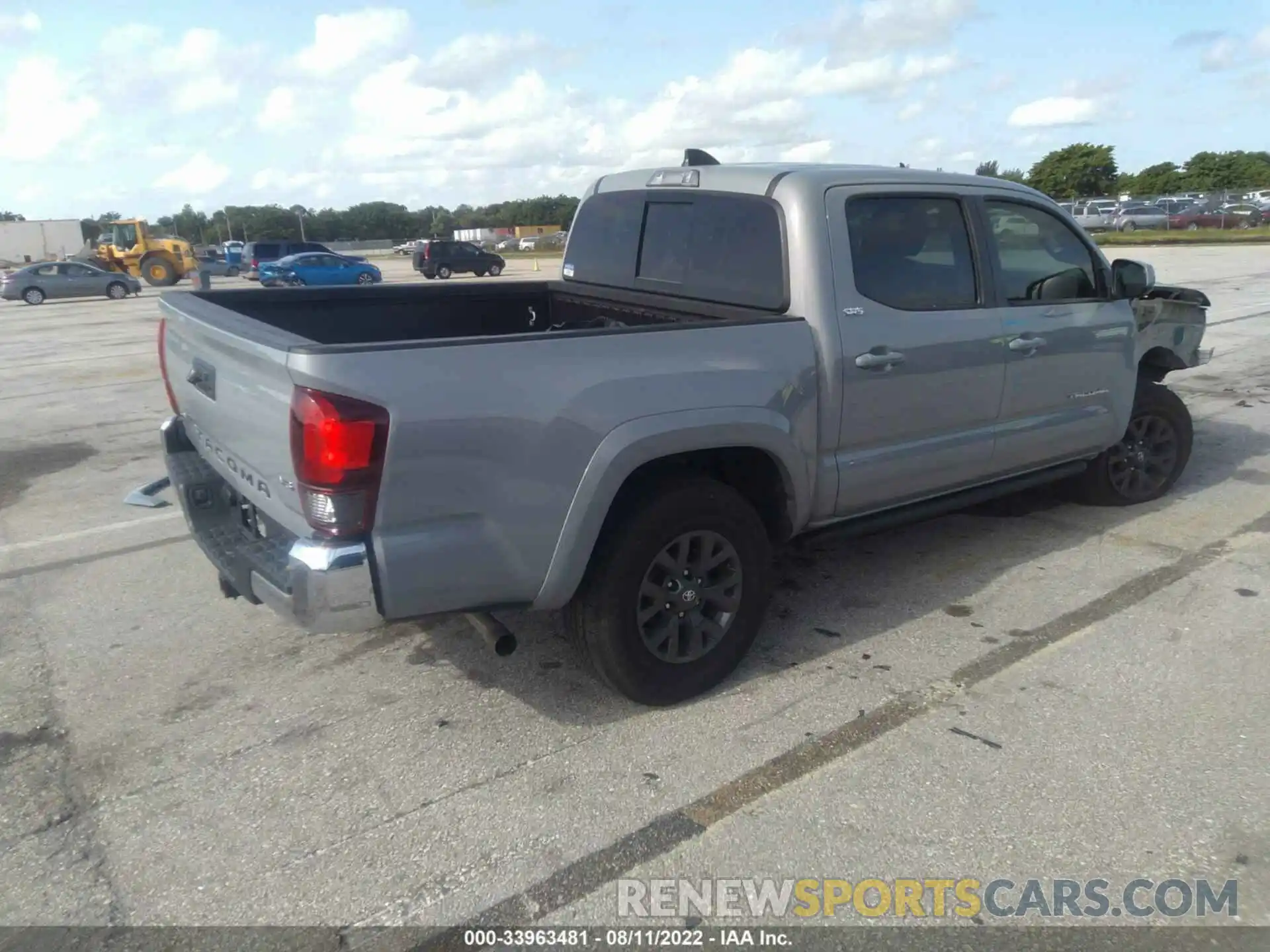 4 Photograph of a damaged car 5TFAZ5CN7MX114069 TOYOTA TACOMA 2WD 2021