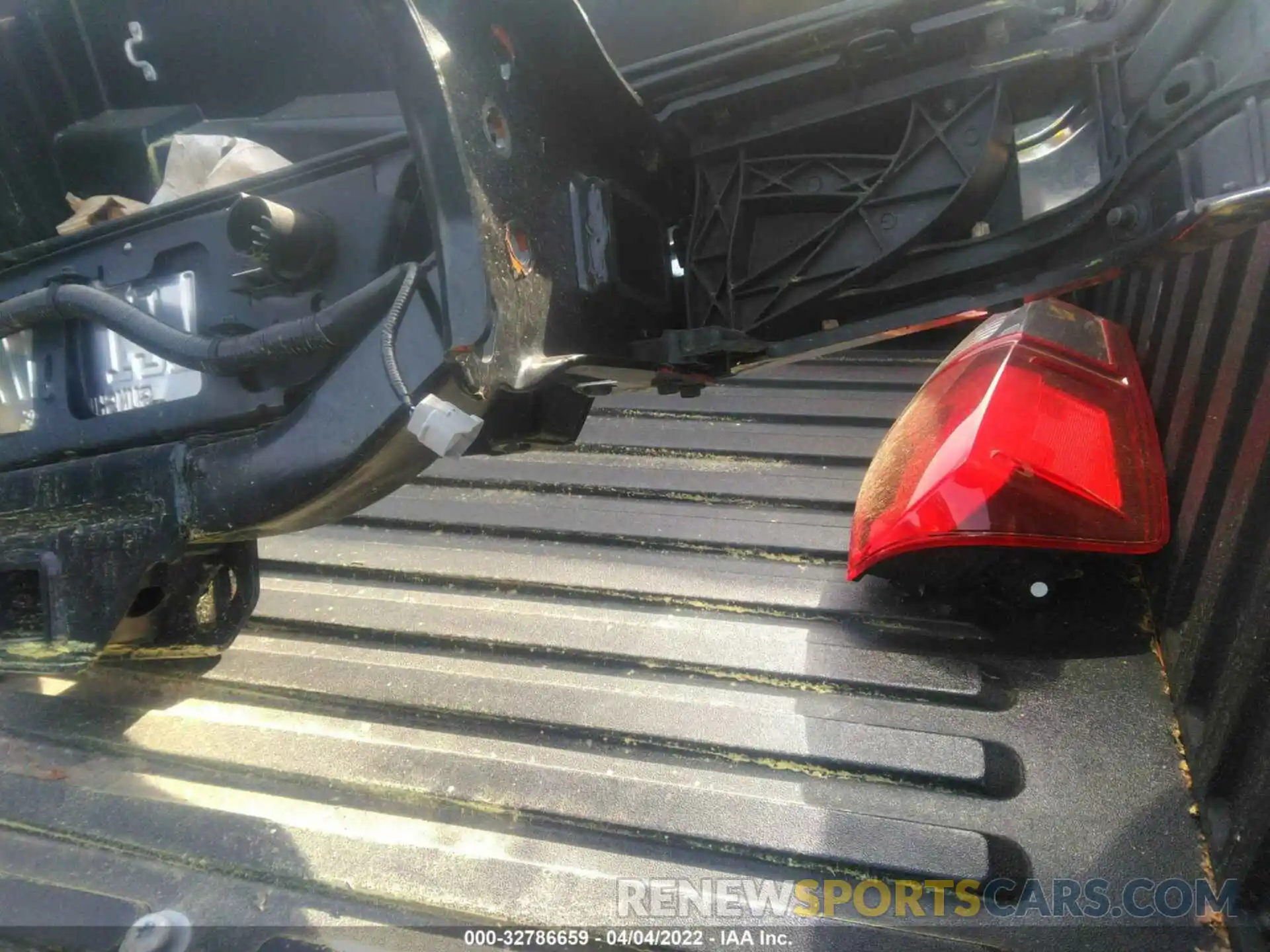 12 Photograph of a damaged car 5TFAZ5CN8MX104313 TOYOTA TACOMA 2WD 2021