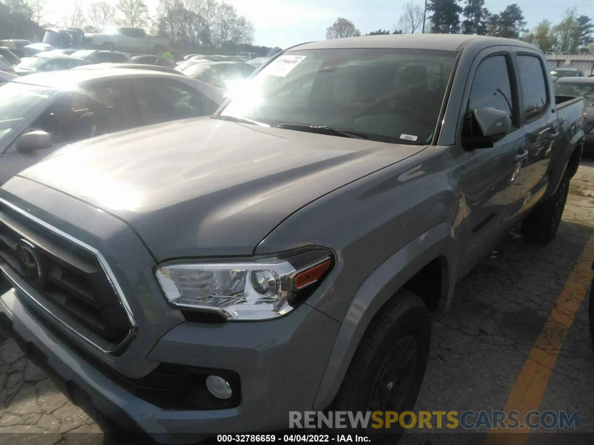 2 Photograph of a damaged car 5TFAZ5CN8MX104313 TOYOTA TACOMA 2WD 2021