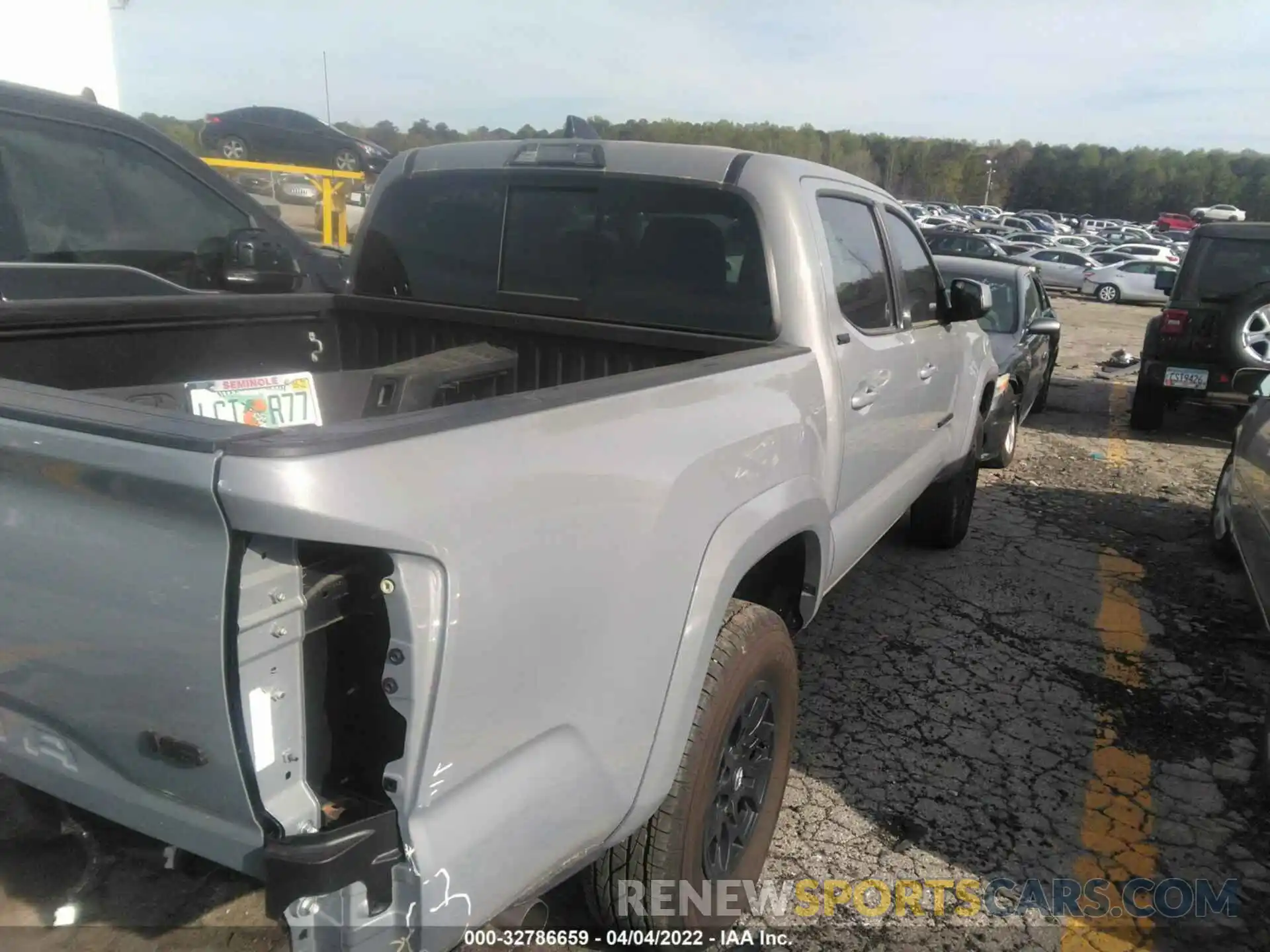 4 Photograph of a damaged car 5TFAZ5CN8MX104313 TOYOTA TACOMA 2WD 2021