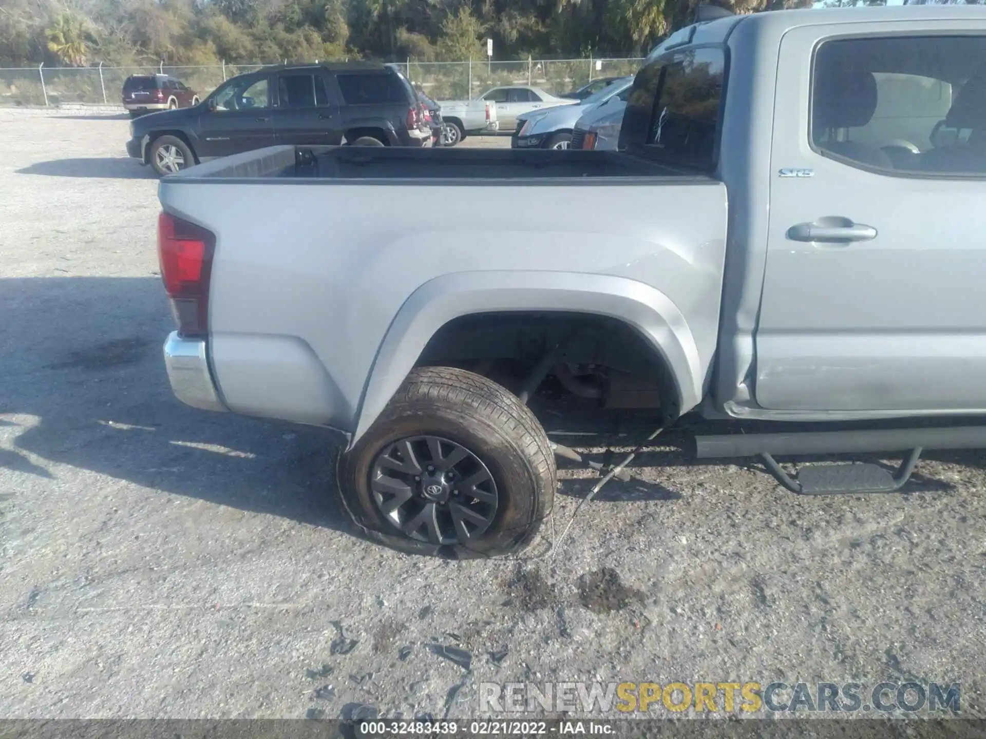 6 Photograph of a damaged car 5TFAZ5CNXMX100778 TOYOTA TACOMA 2WD 2021