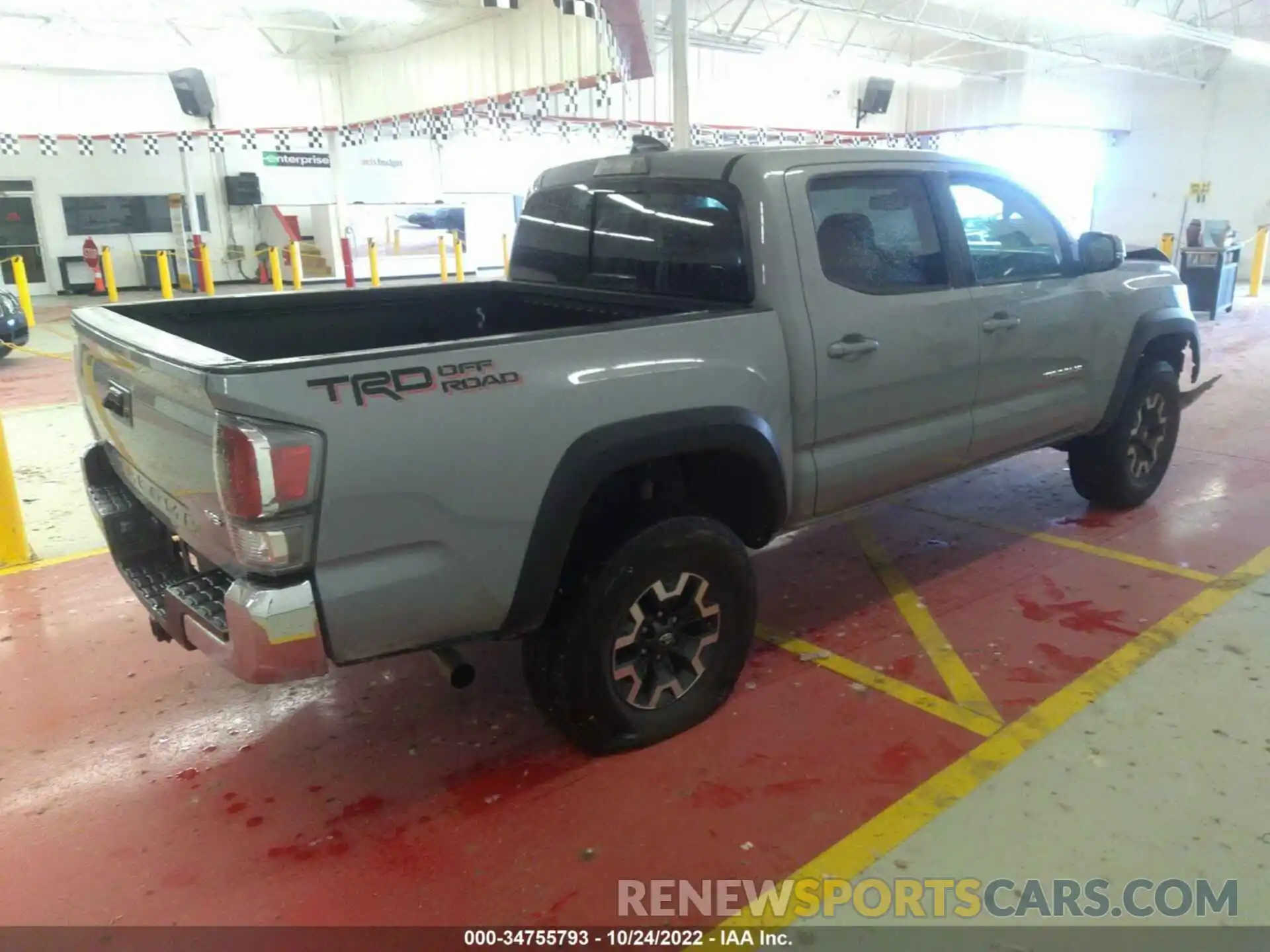 4 Photograph of a damaged car 5TFAZ5CNXMX106046 TOYOTA TACOMA 2WD 2021