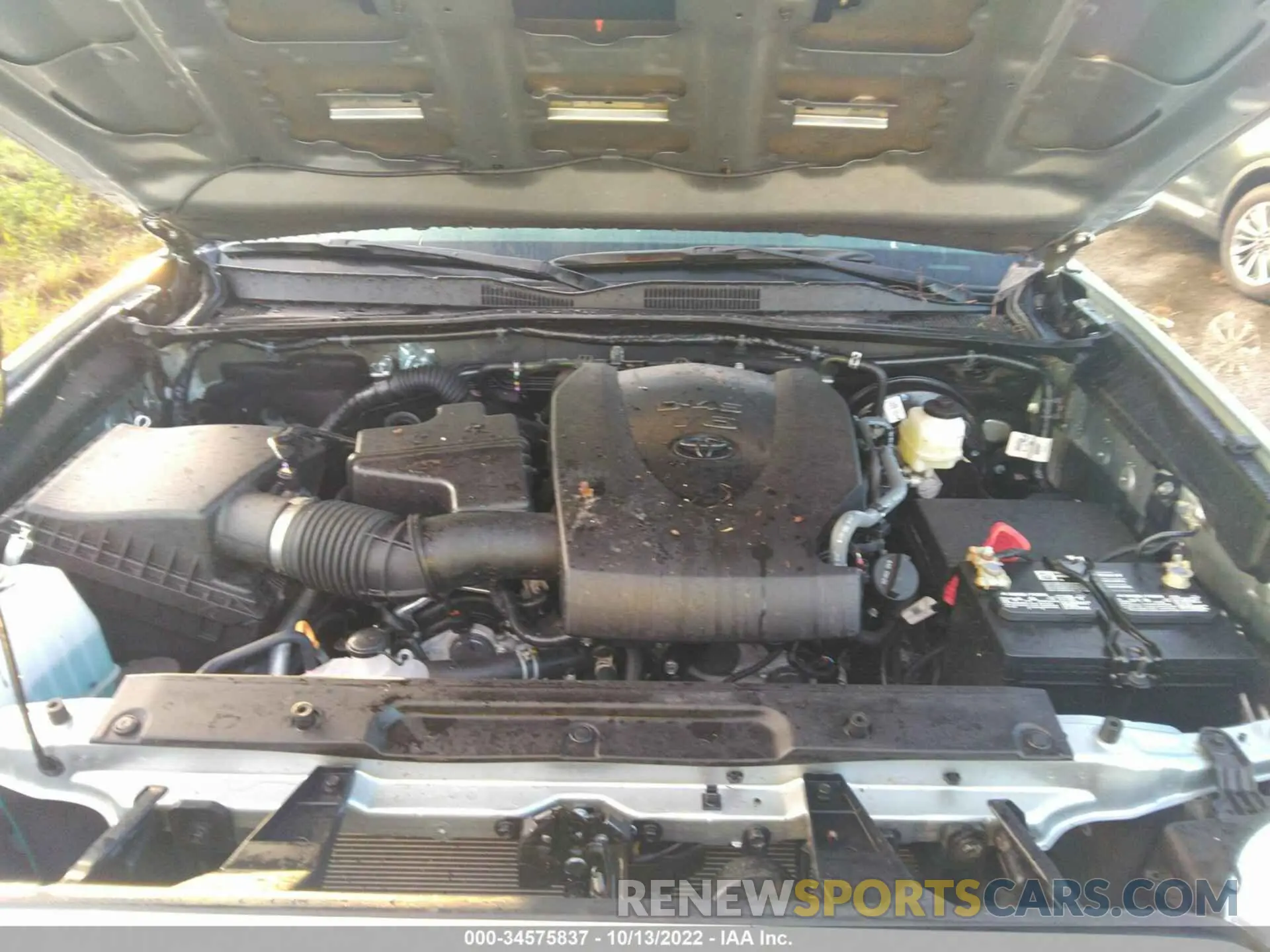 10 Photograph of a damaged car 3TMAZ5CN1NM187817 TOYOTA TACOMA 2WD 2022