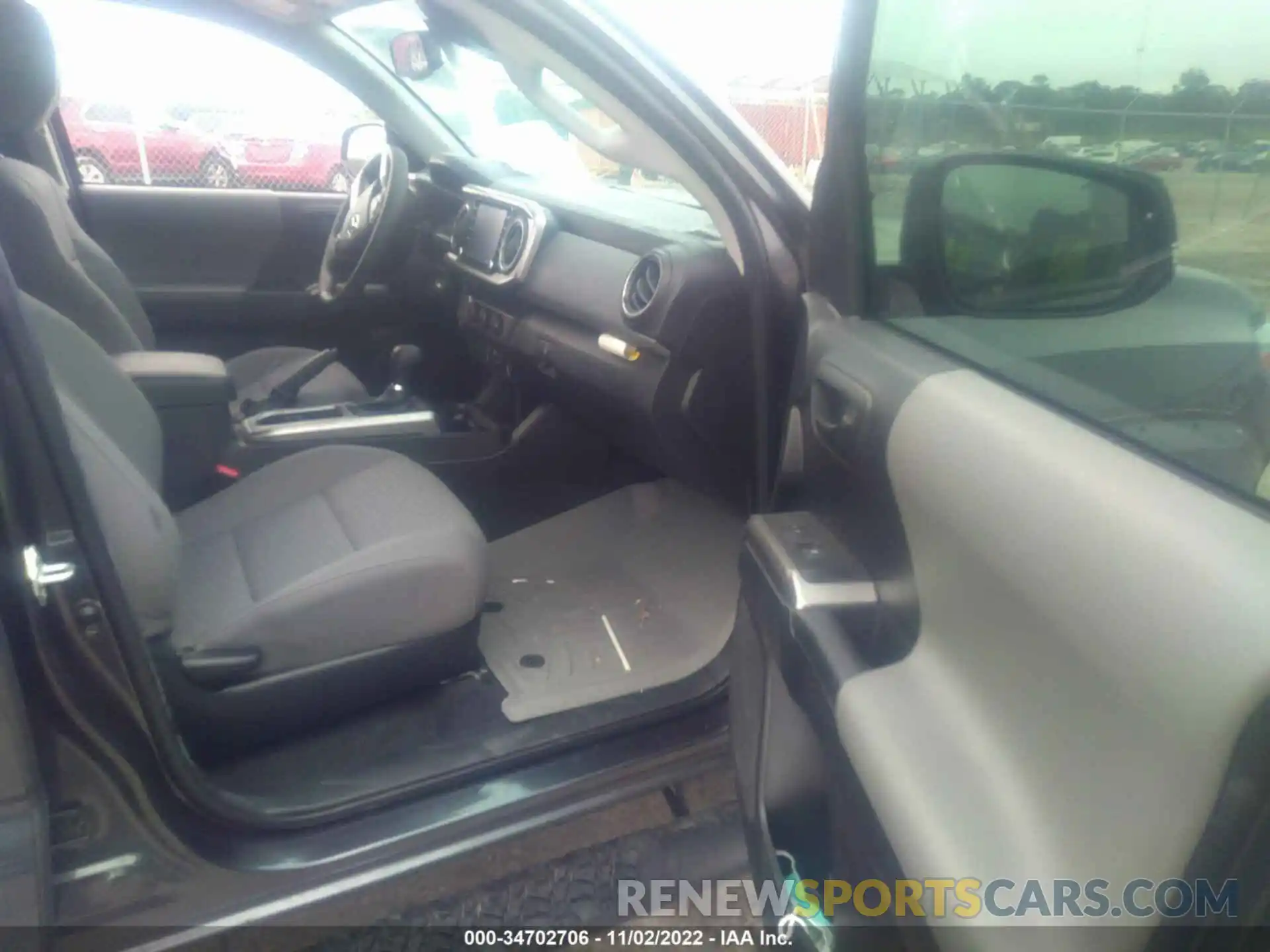 5 Photograph of a damaged car 3TMAZ5CN2NM168466 TOYOTA TACOMA 2WD 2022