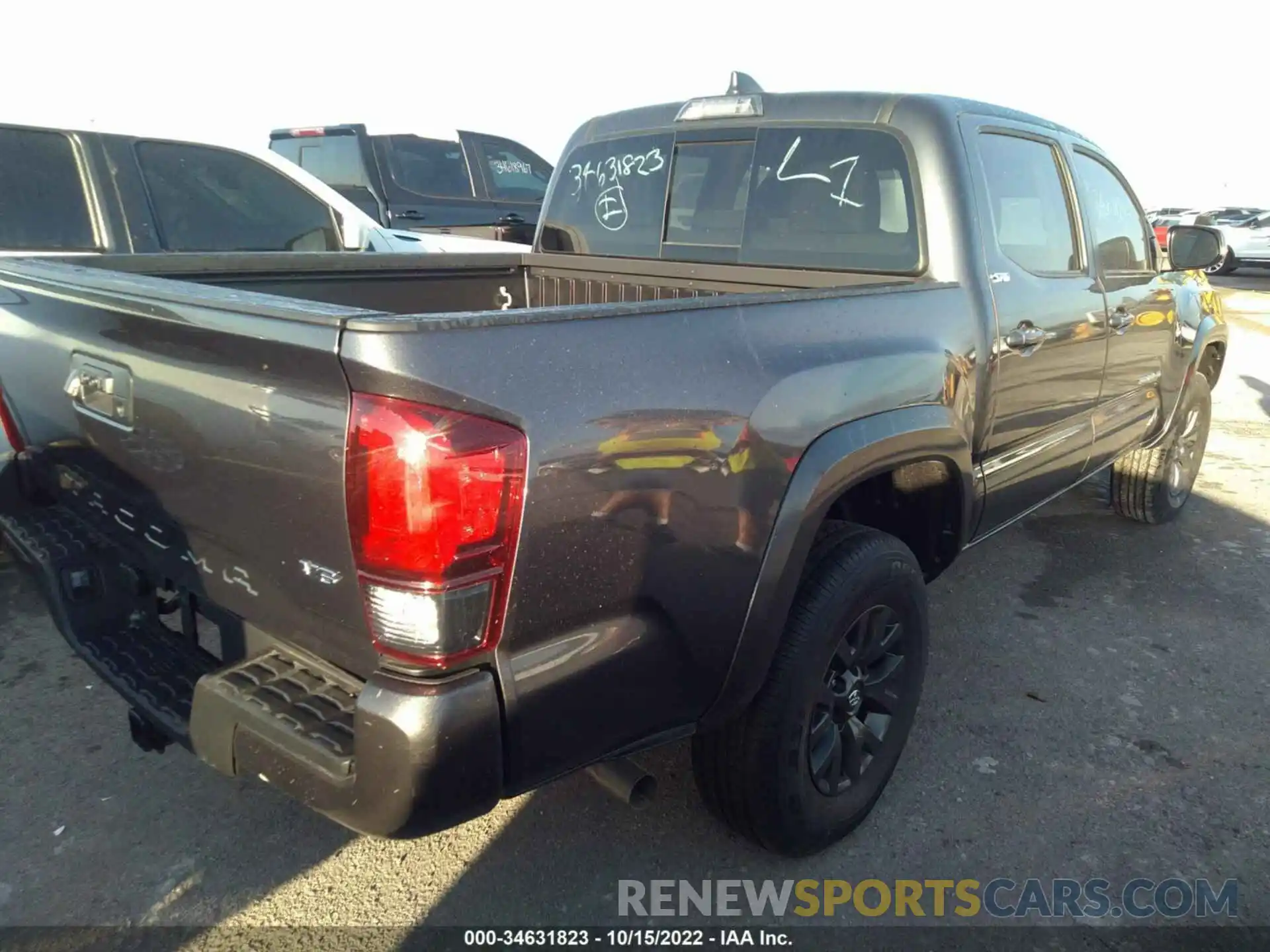 4 Photograph of a damaged car 3TMAZ5CN2NM191276 TOYOTA TACOMA 2WD 2022