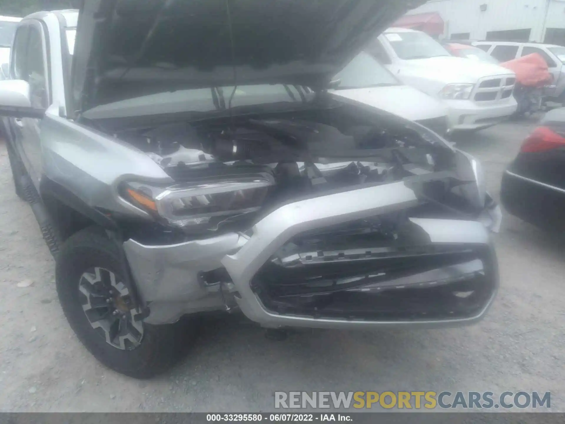 6 Photograph of a damaged car 3TMAZ5CN4NM181171 TOYOTA TACOMA 2WD 2022