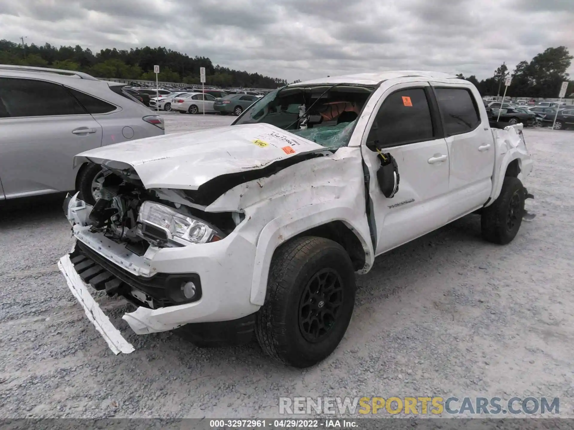 2 Photograph of a damaged car 3TMAZ5CN6NM173251 TOYOTA TACOMA 2WD 2022