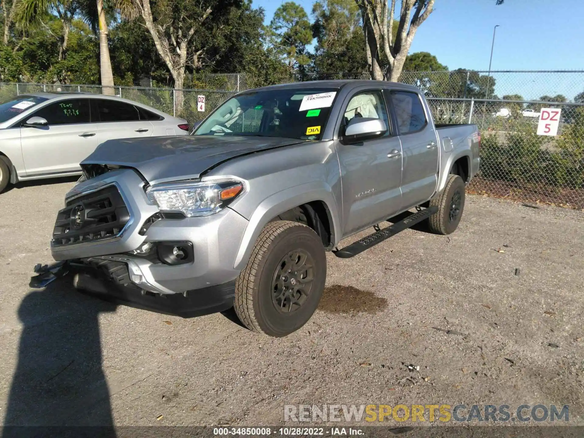 2 Photograph of a damaged car 3TMAZ5CN6NM191491 TOYOTA TACOMA 2WD 2022