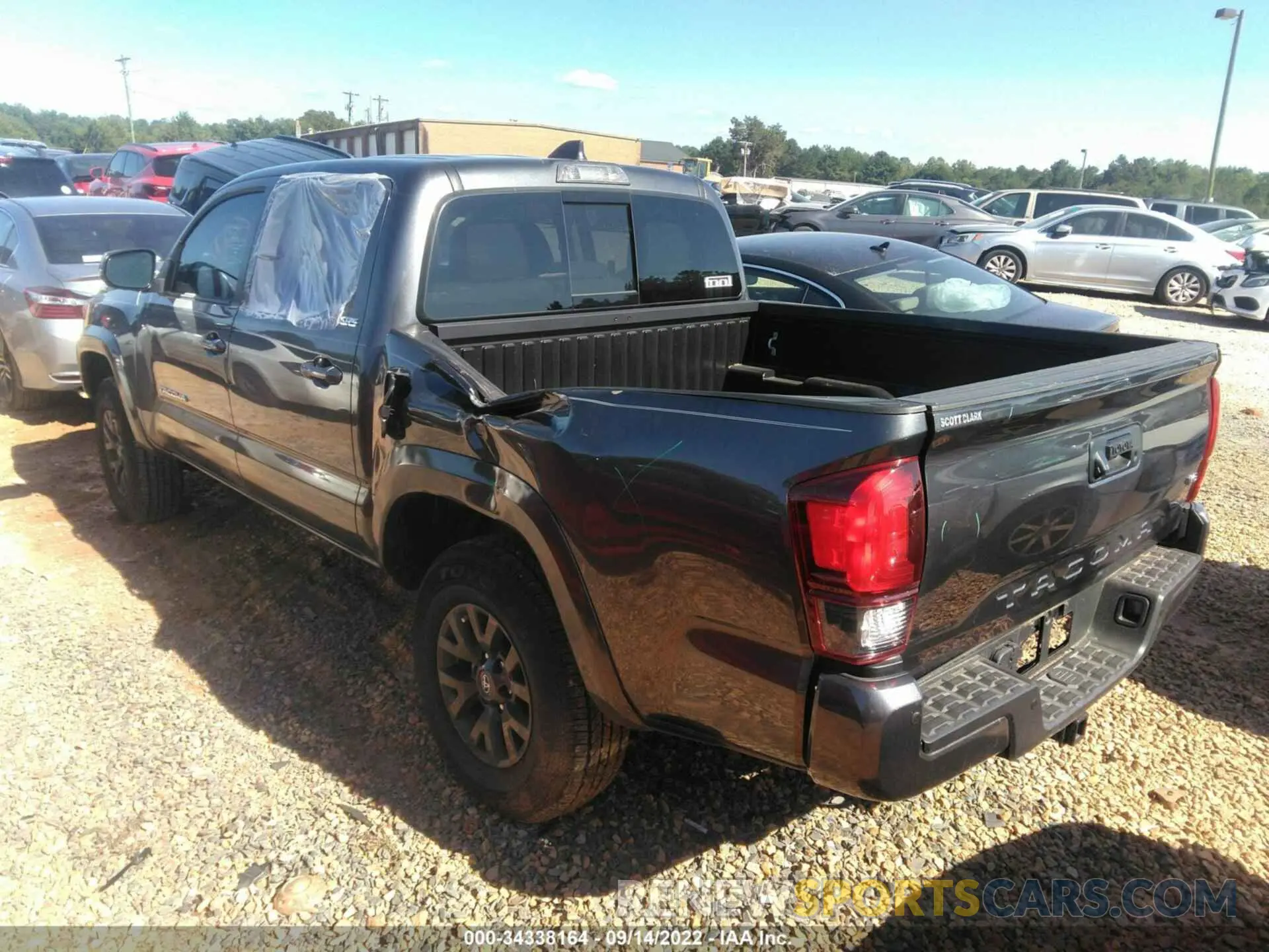 3 Photograph of a damaged car 3TMAZ5CN8NM170707 TOYOTA TACOMA 2WD 2022