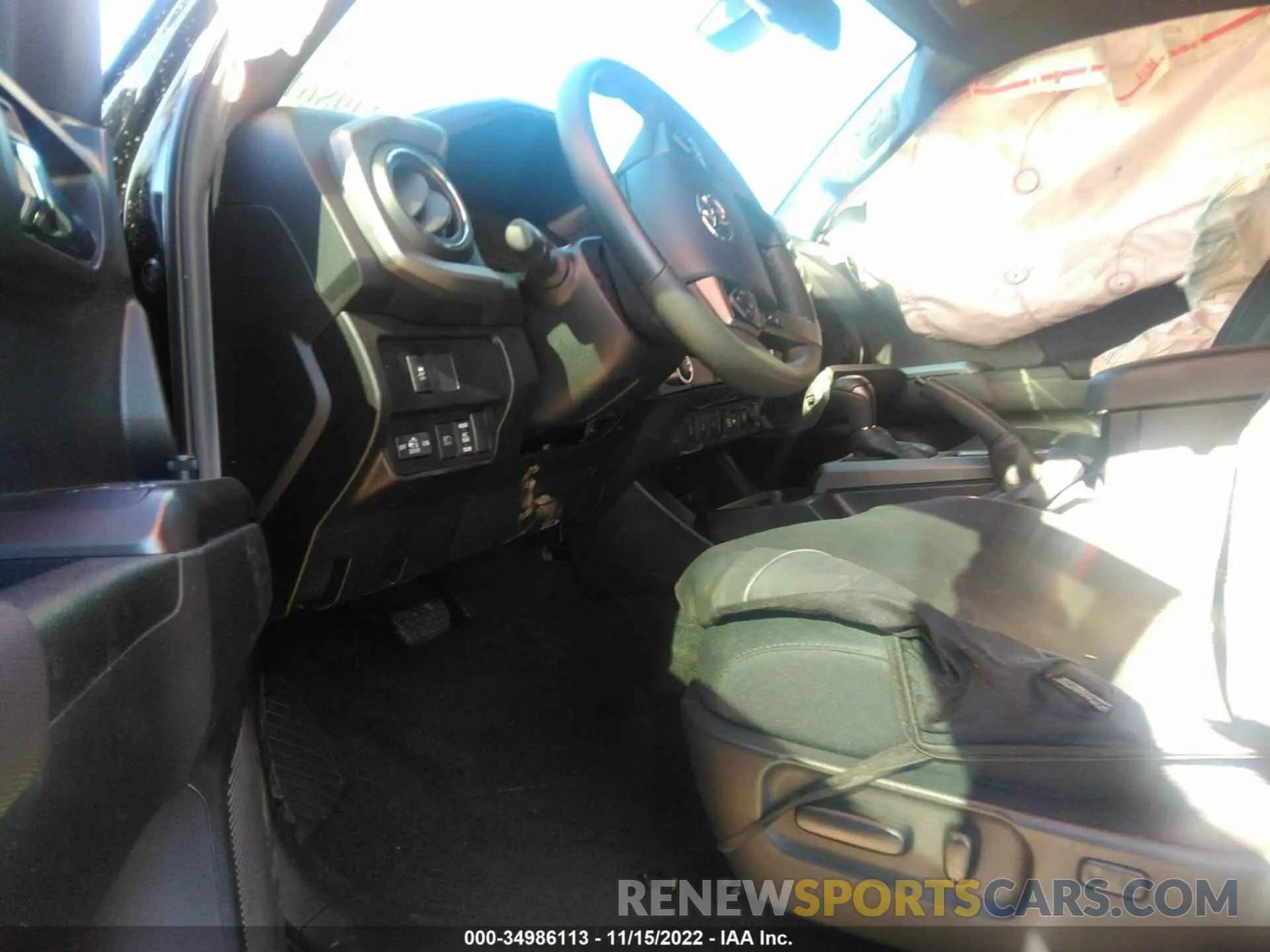 5 Photograph of a damaged car 3TMAZ5CNXNM172975 TOYOTA TACOMA 2WD 2022