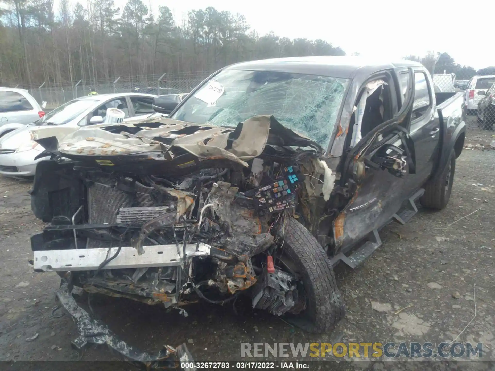 6 Photograph of a damaged car 3TMCZ5AN0KM256357 TOYOTA TACOMA 4WD 2019