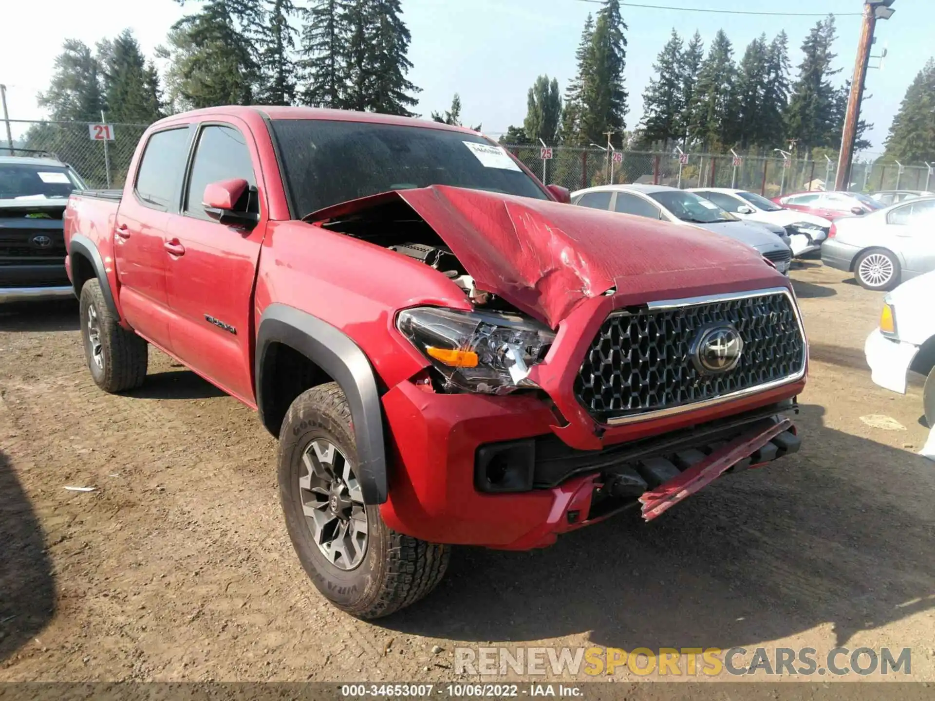 1 Photograph of a damaged car 3TMCZ5AN0KM277631 TOYOTA TACOMA 4WD 2019