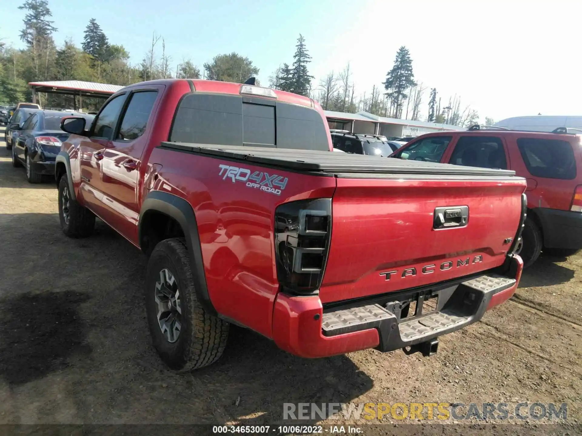 3 Photograph of a damaged car 3TMCZ5AN0KM277631 TOYOTA TACOMA 4WD 2019