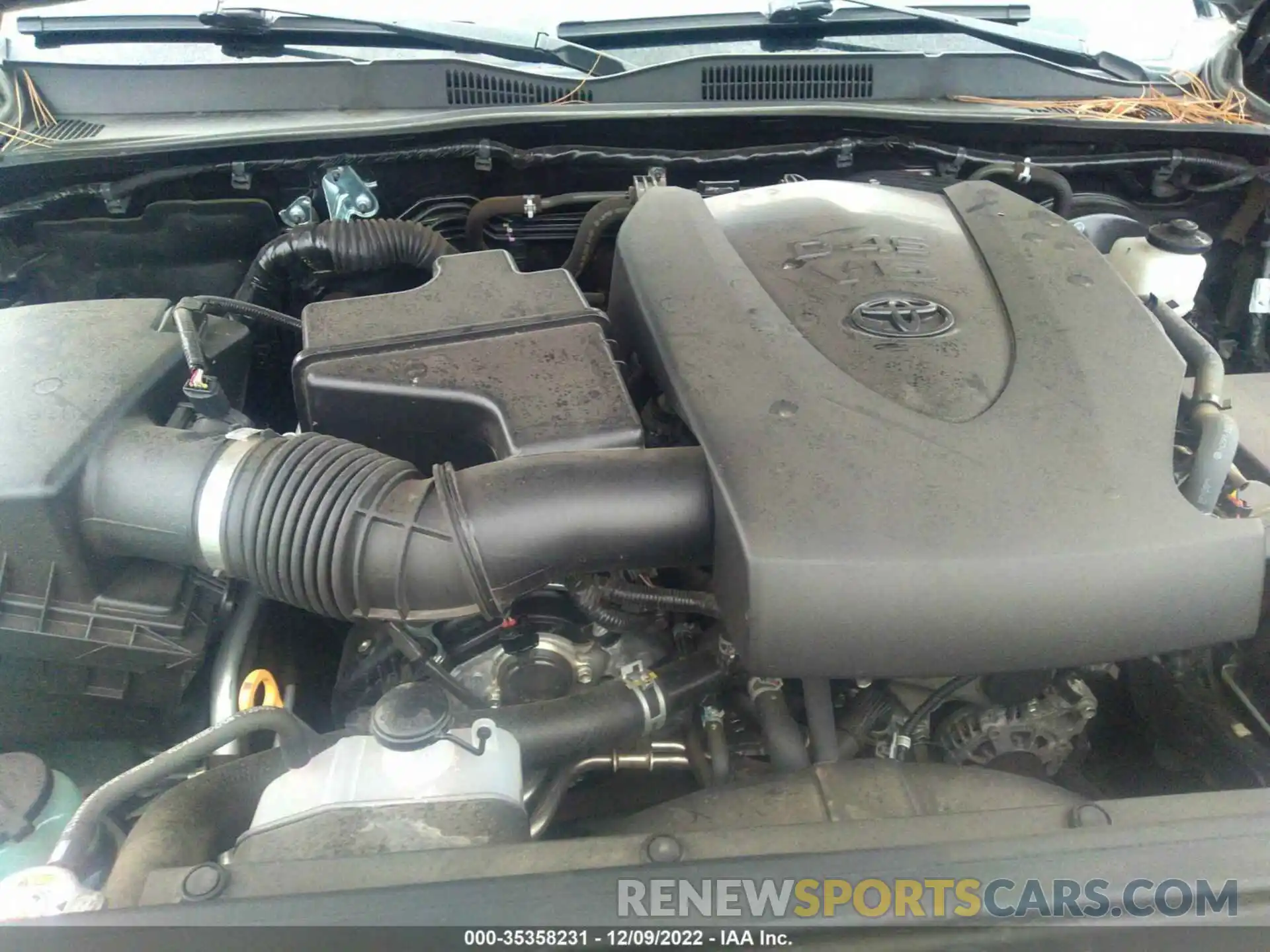 10 Photograph of a damaged car 3TMCZ5AN0KM279430 TOYOTA TACOMA 4WD 2019