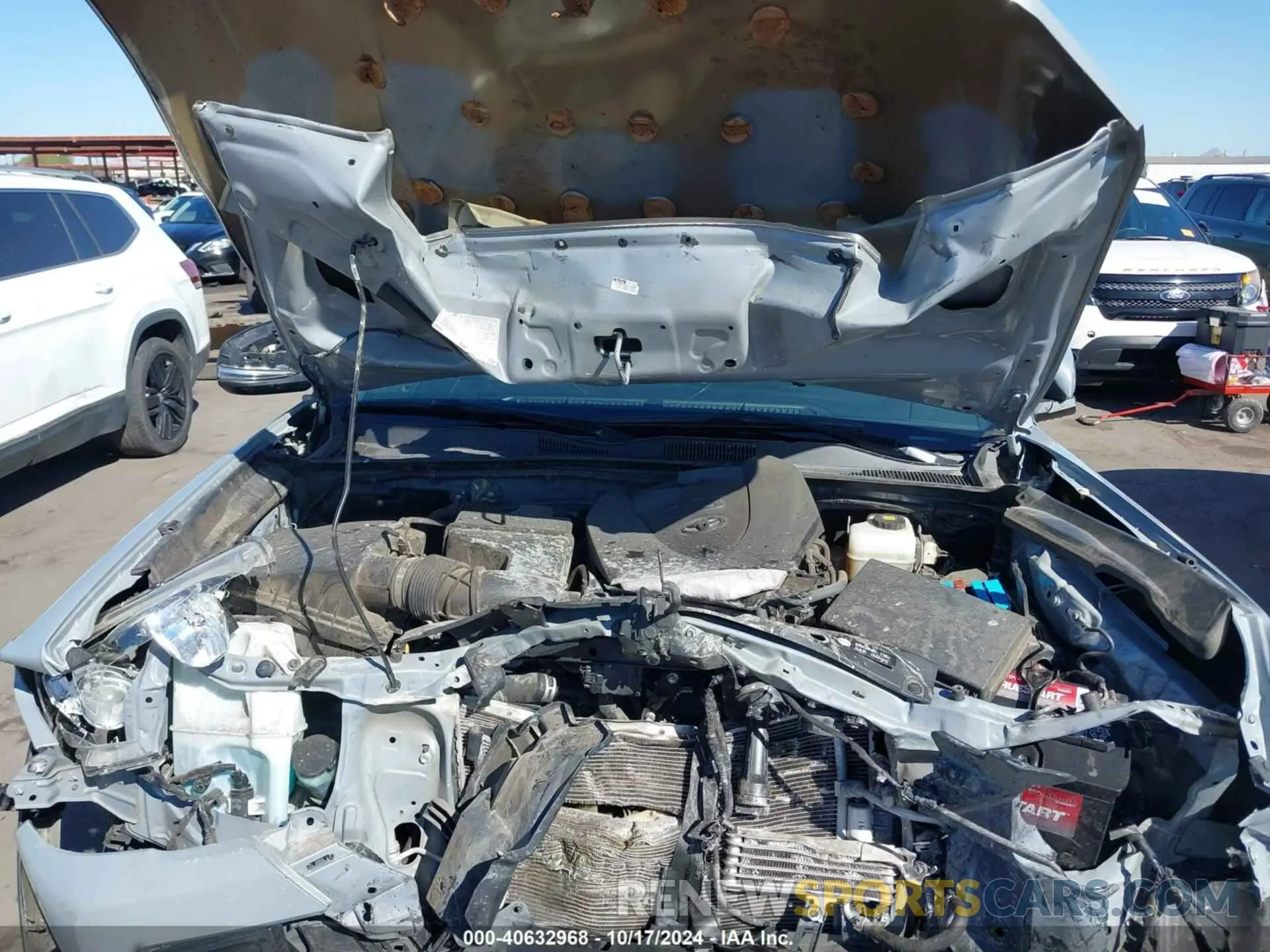 10 Photograph of a damaged car 3TMCZ5AN1KM282546 TOYOTA TACOMA 4WD 2019