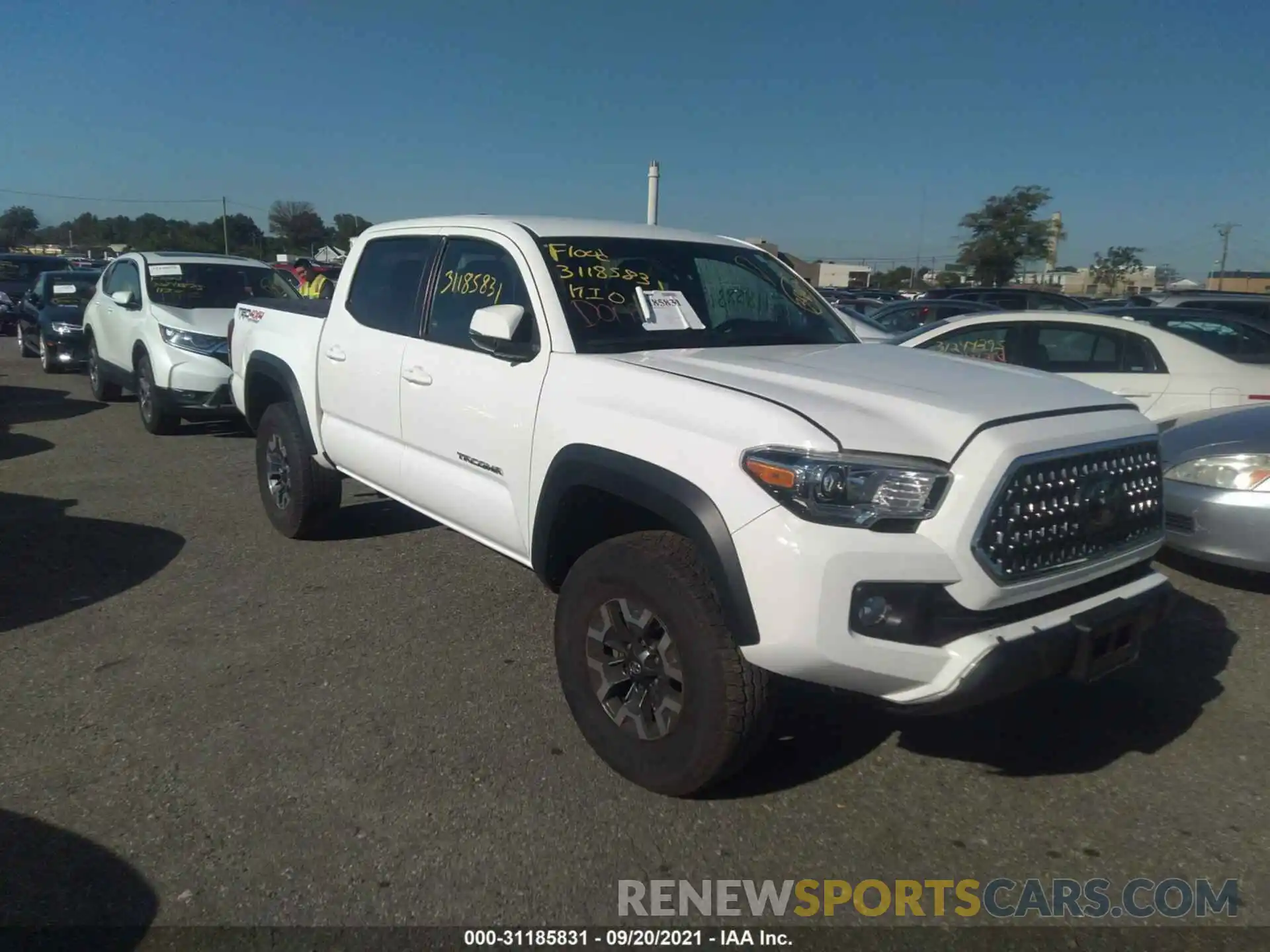 1 Photograph of a damaged car 3TMCZ5AN1KM282708 TOYOTA TACOMA 4WD 2019