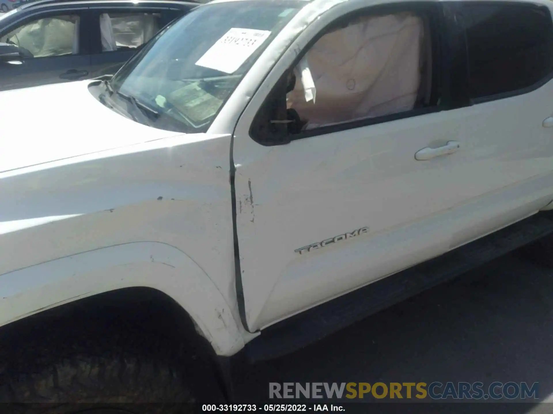 6 Photograph of a damaged car 3TMCZ5AN2KM223117 TOYOTA TACOMA 4WD 2019