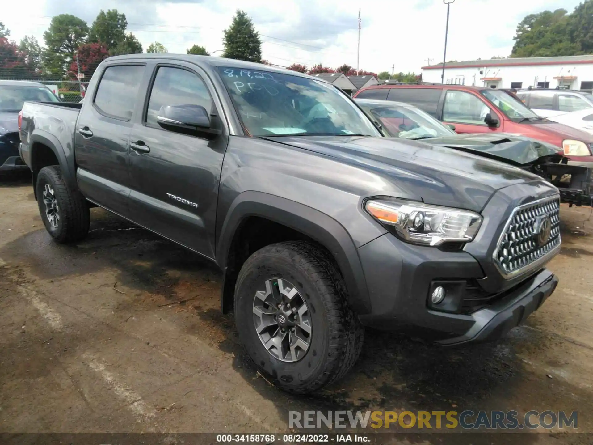 1 Photograph of a damaged car 3TMCZ5AN2KM252746 TOYOTA TACOMA 4WD 2019